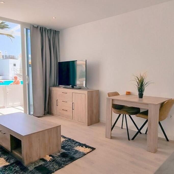 Apartamento Airconditioned 2bed Poolside *