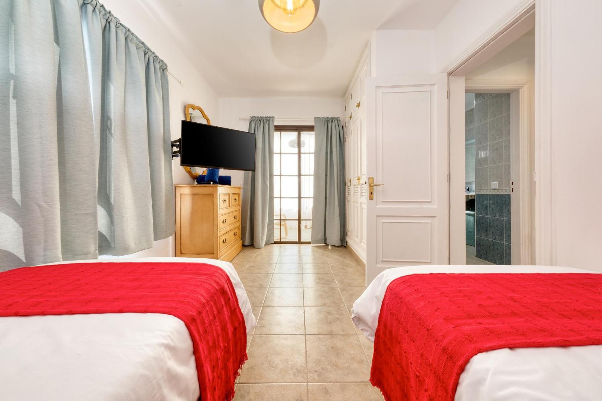 Flaminia - Jacuzzi And Foosball - Just 400m From The *