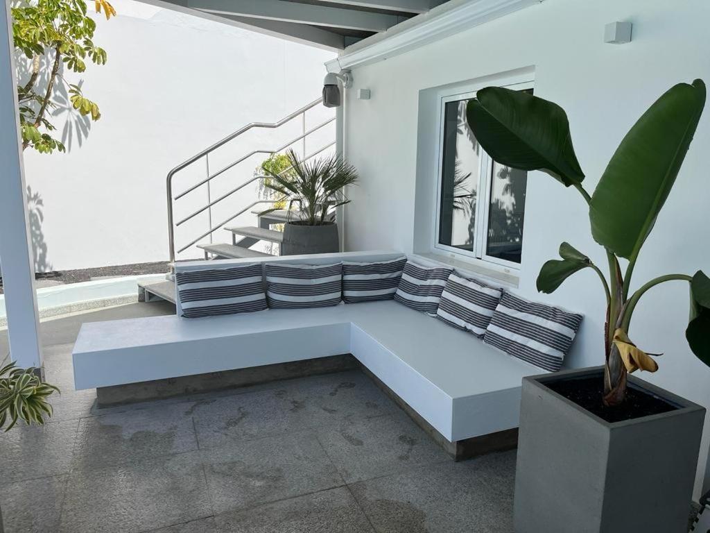 Villa Del Mar Lanzarote - Luxury Beachhouse *
