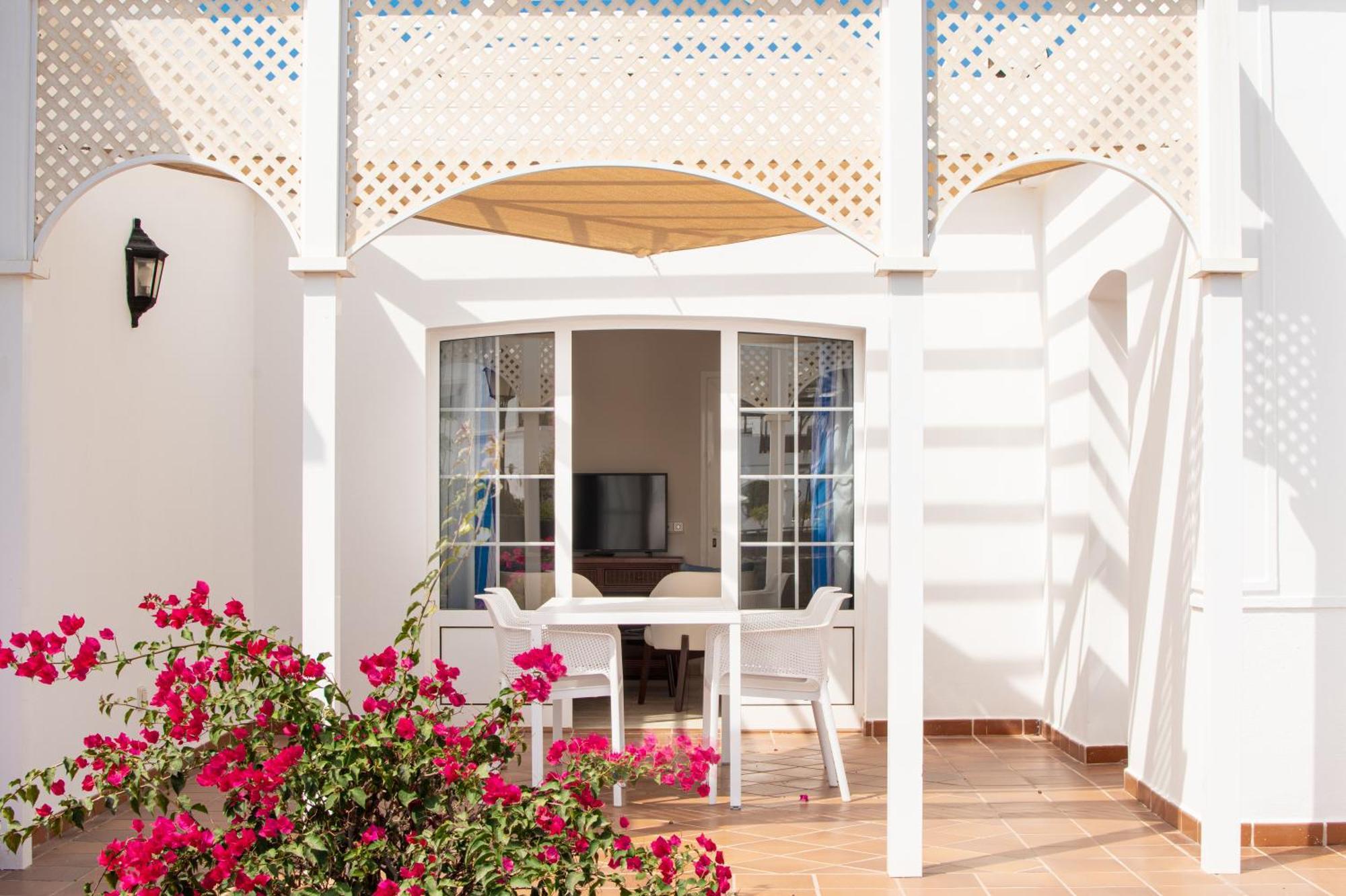 Aparthotel Livvo Coloradamar Playa Blanca (Lanzarote)