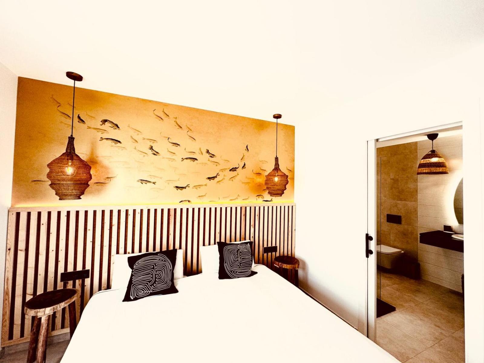 Lantia Rooftop House Hostal *