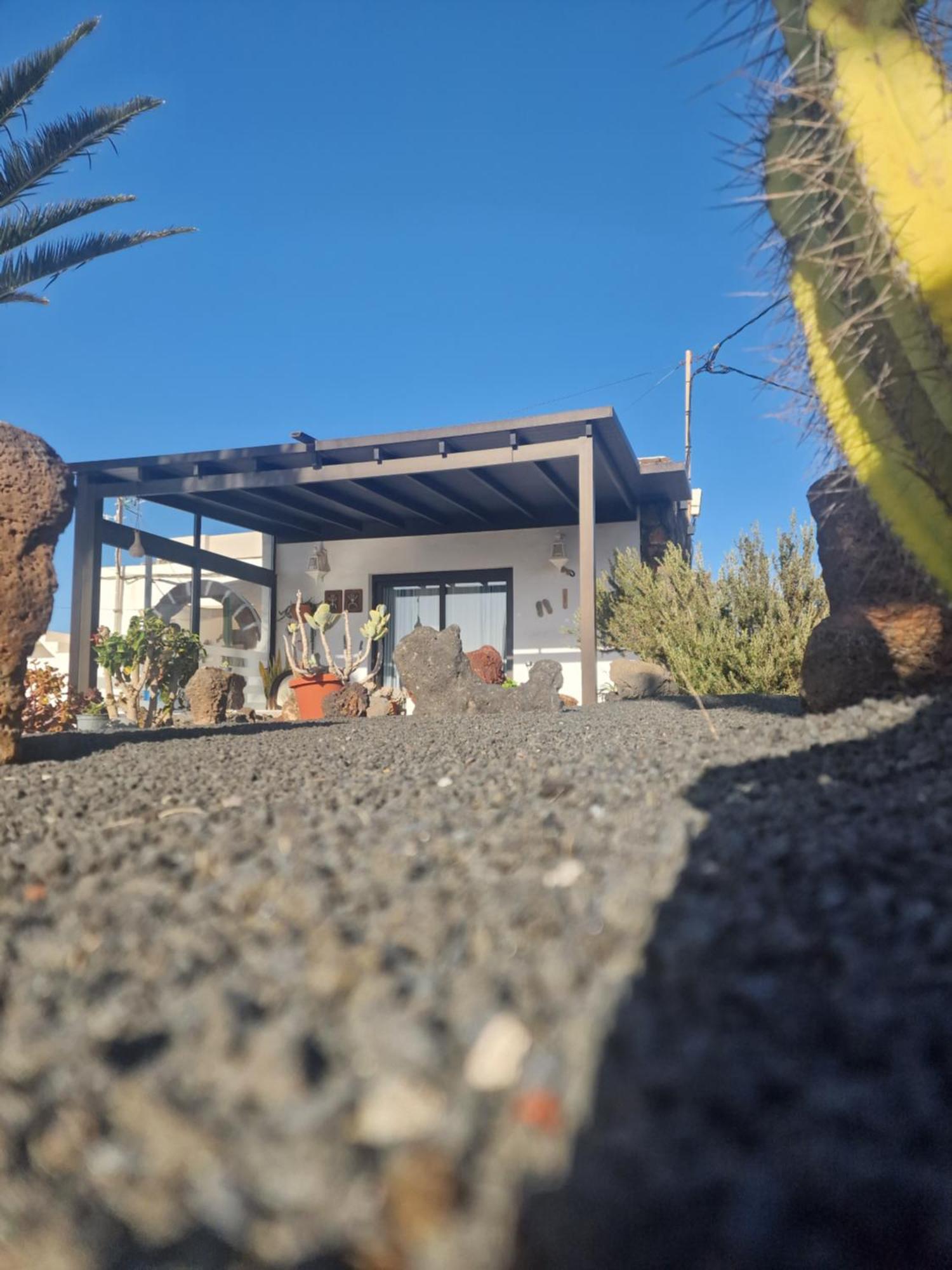 Con Terraza Y Jardin