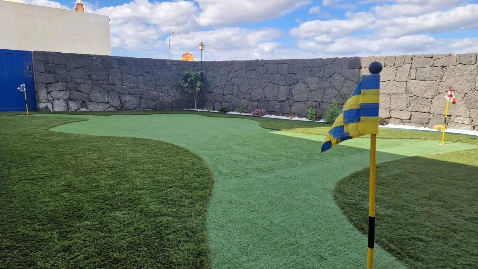 Vv Mapaluca Minigolf By Hh Villa