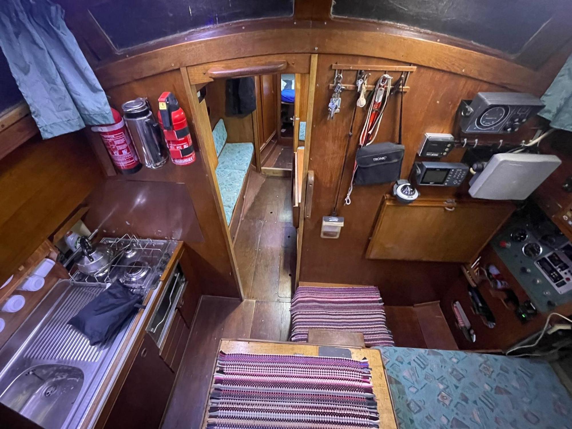 Botel El Velero Puerto Calero