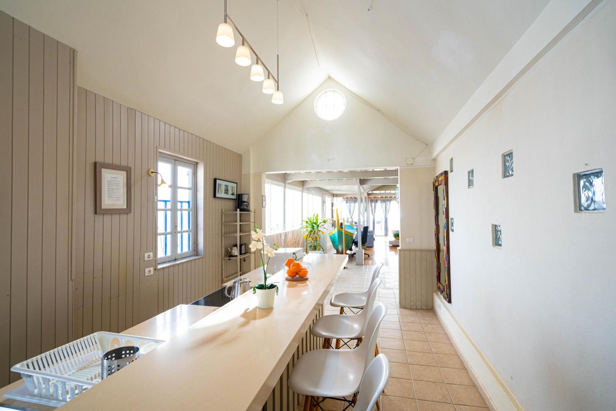 Ocean View Penthouse - Location - 100m To The *