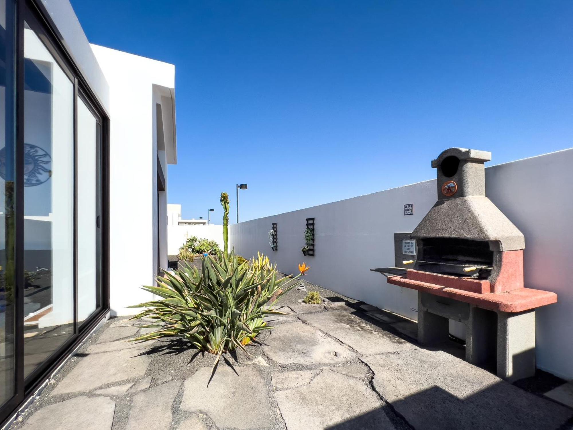 Villa Casa Maddy - A Charming Location With Every Comfort Playa Blanca (Lanzarote)