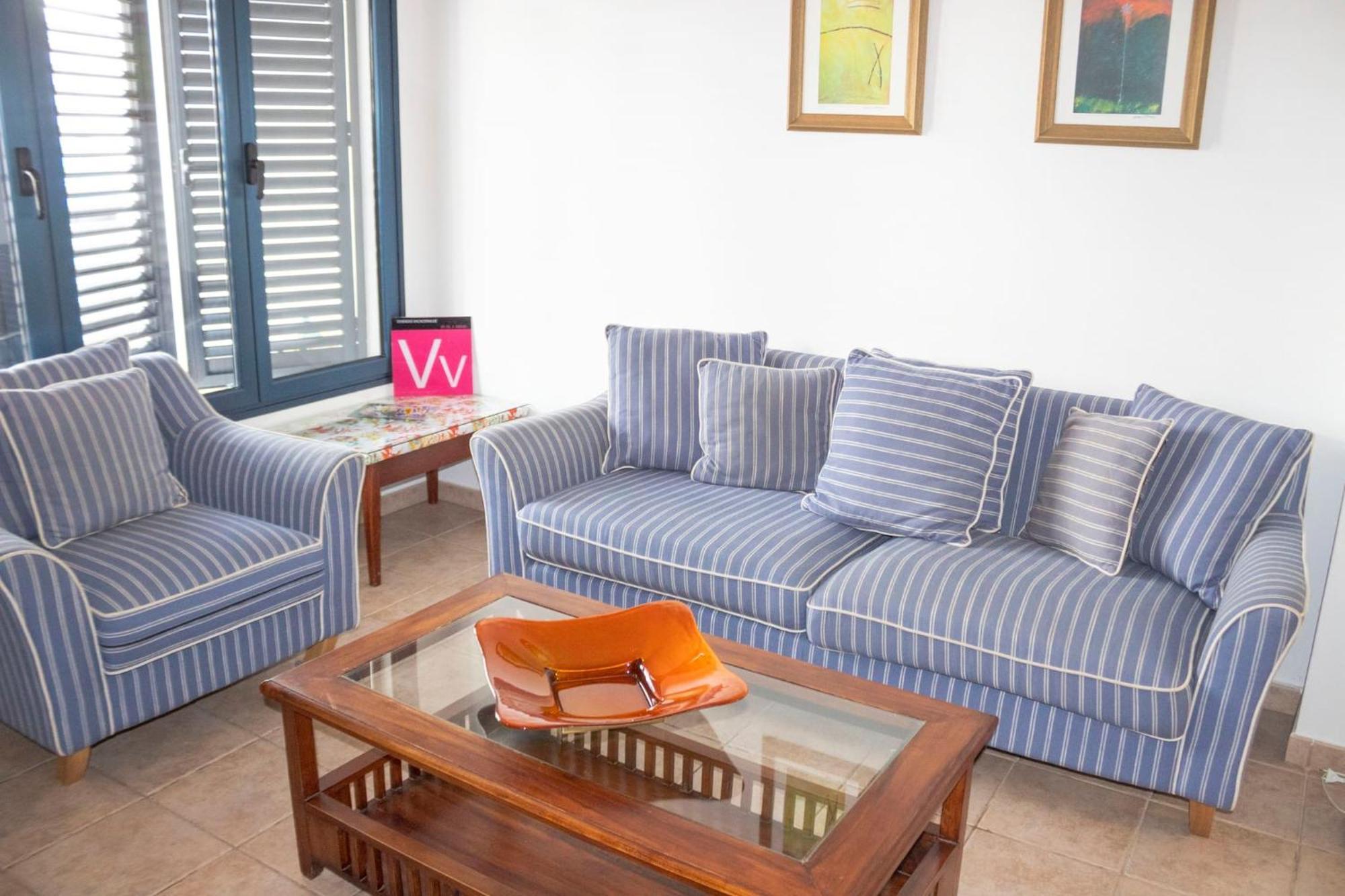 Casa Bianca Caleta De Guest house *