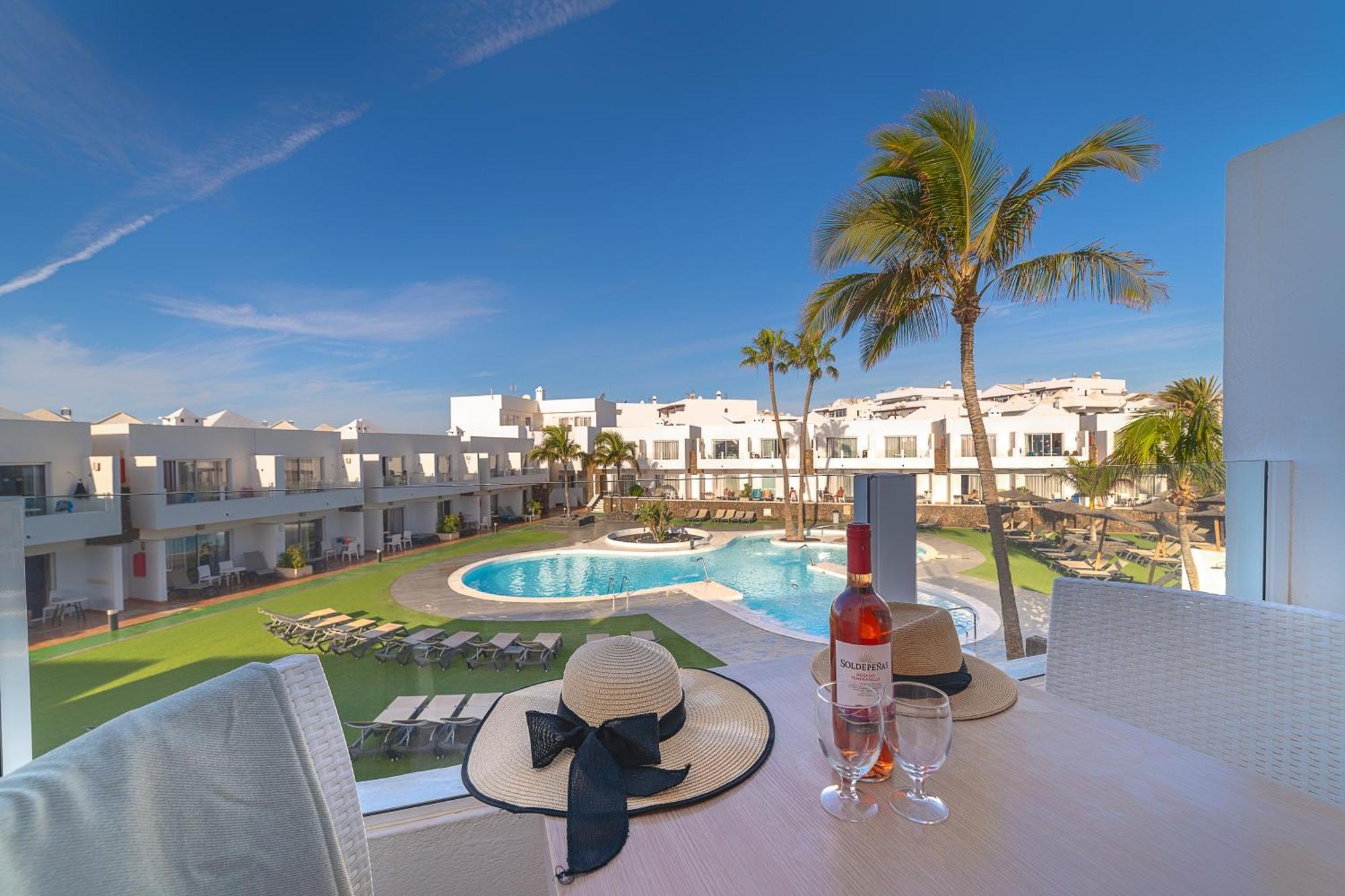 Apartahotel Siroco - Adults Only 18