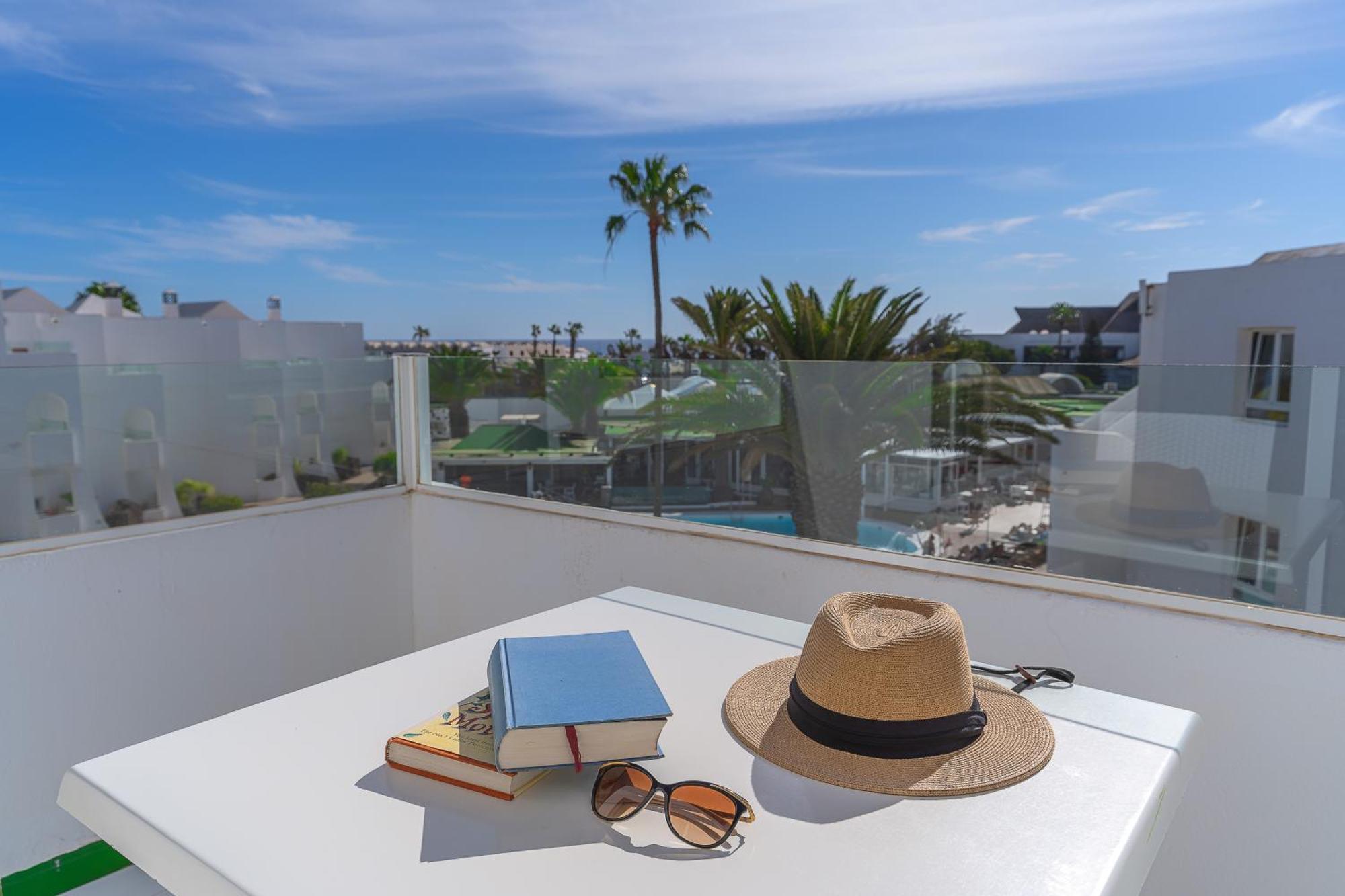 Siroco - Adults Only 18 Apartahotel 3*