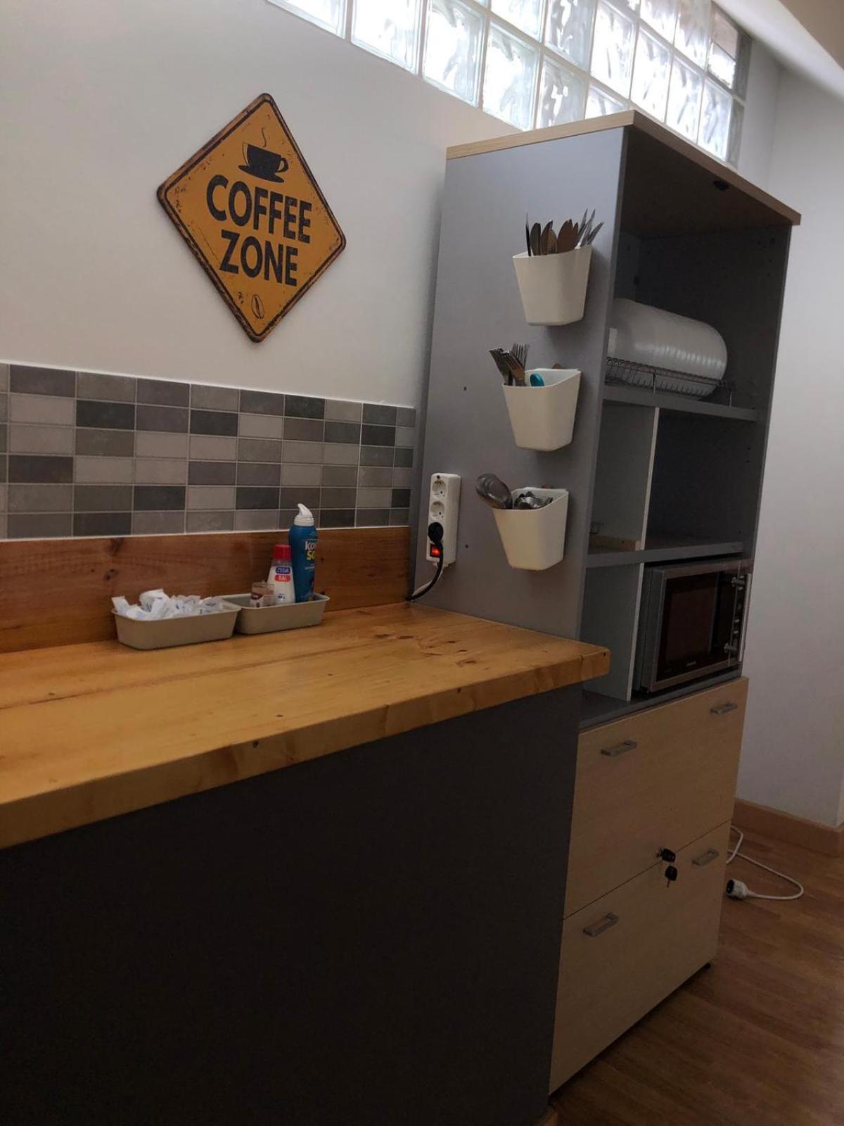 Campo de lujo Urban Rest Zone And Coworking