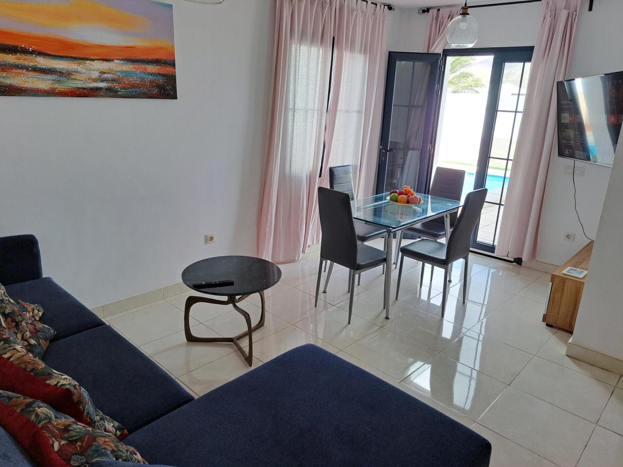 Linda Con Piscina Privada Villa Playa Blanca (Lanzarote)