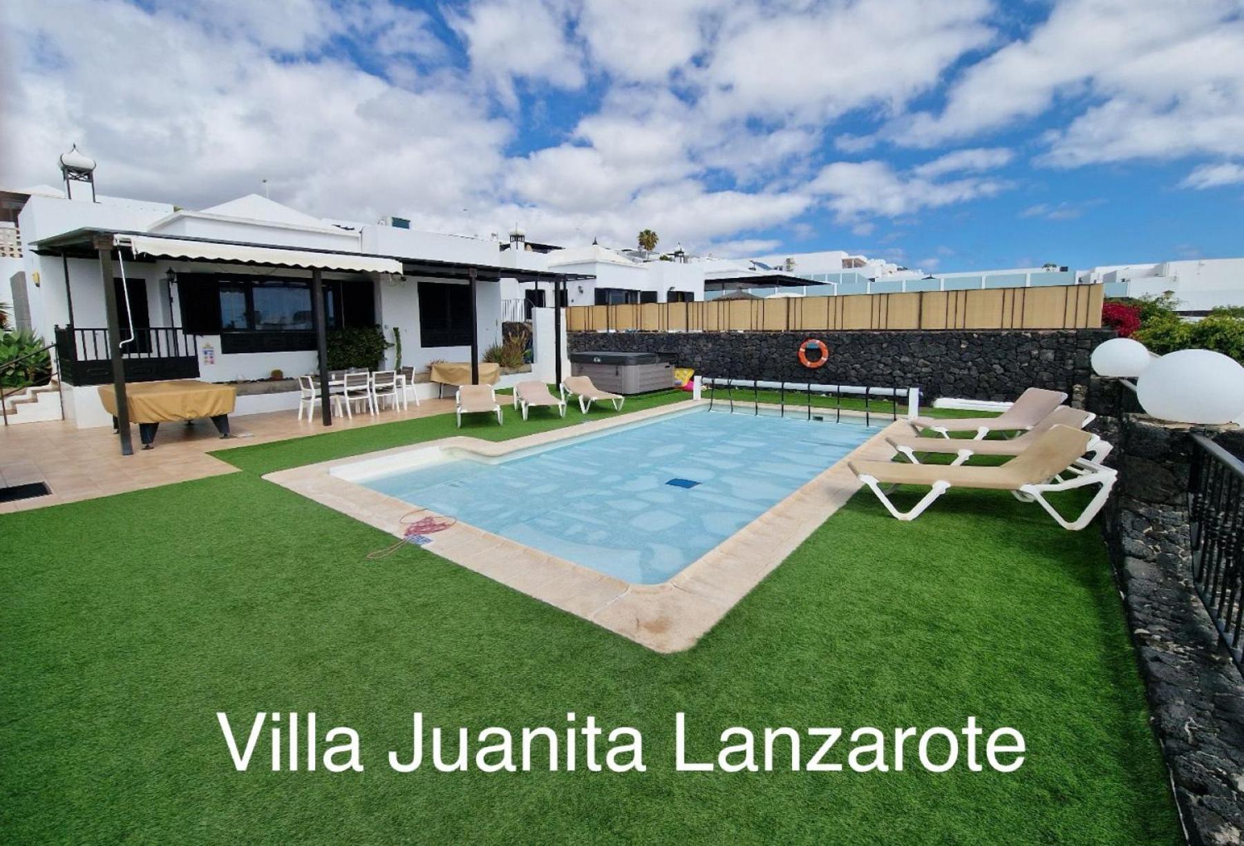Juanita, Puerto Del Carmen, Lanzarote Villa *