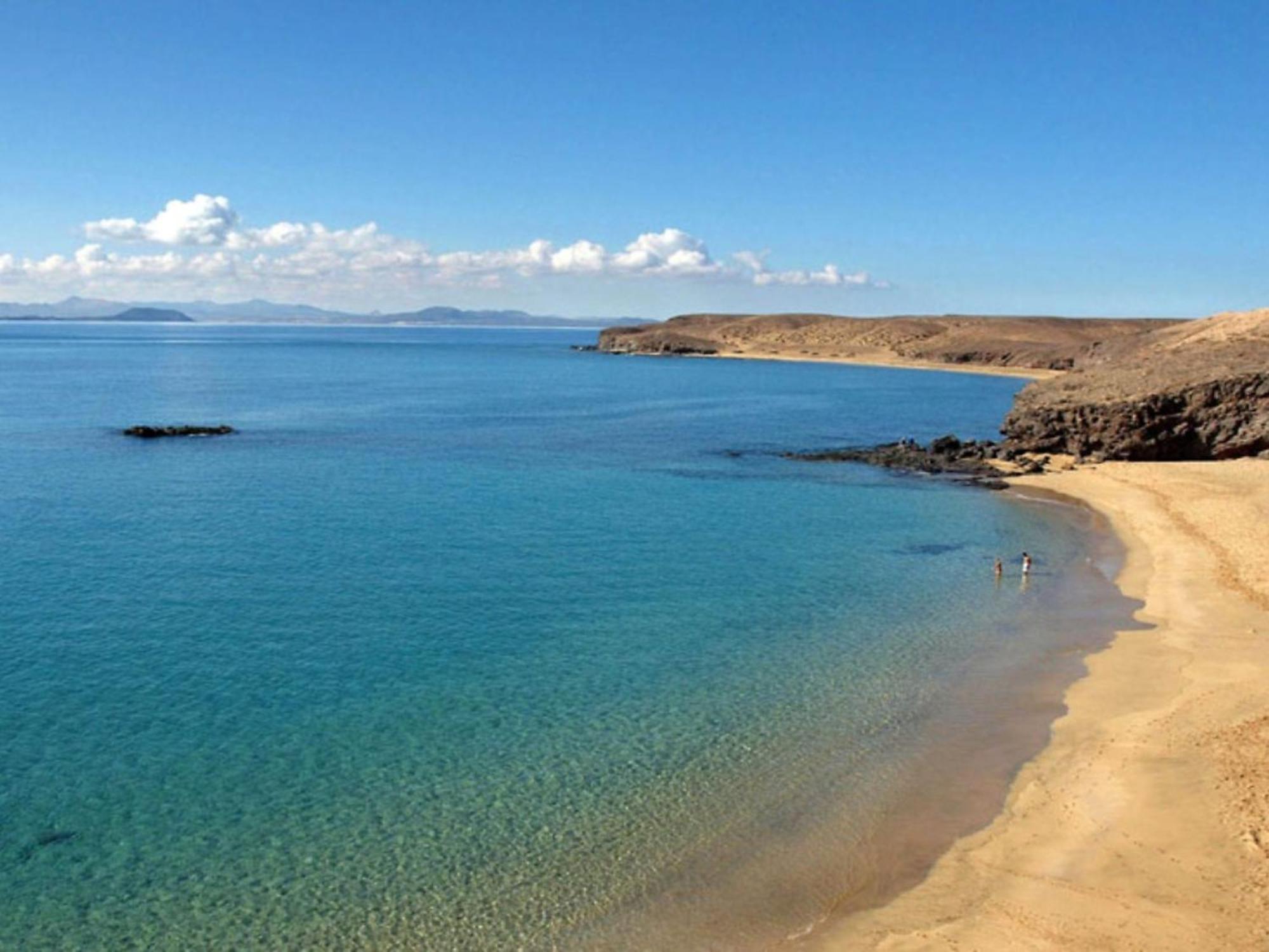 Centrally Located Rupert 3 Bedrooms Private Pool Close To Amenities Puerto Del Carmen Tias