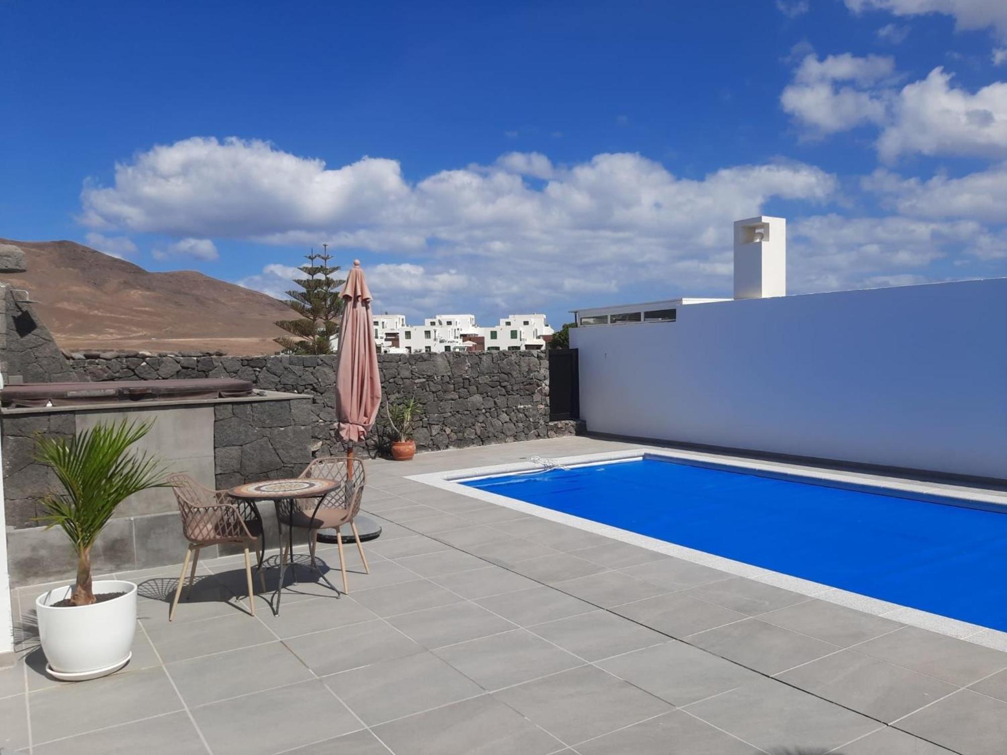 Casa Refugio Holiday home *