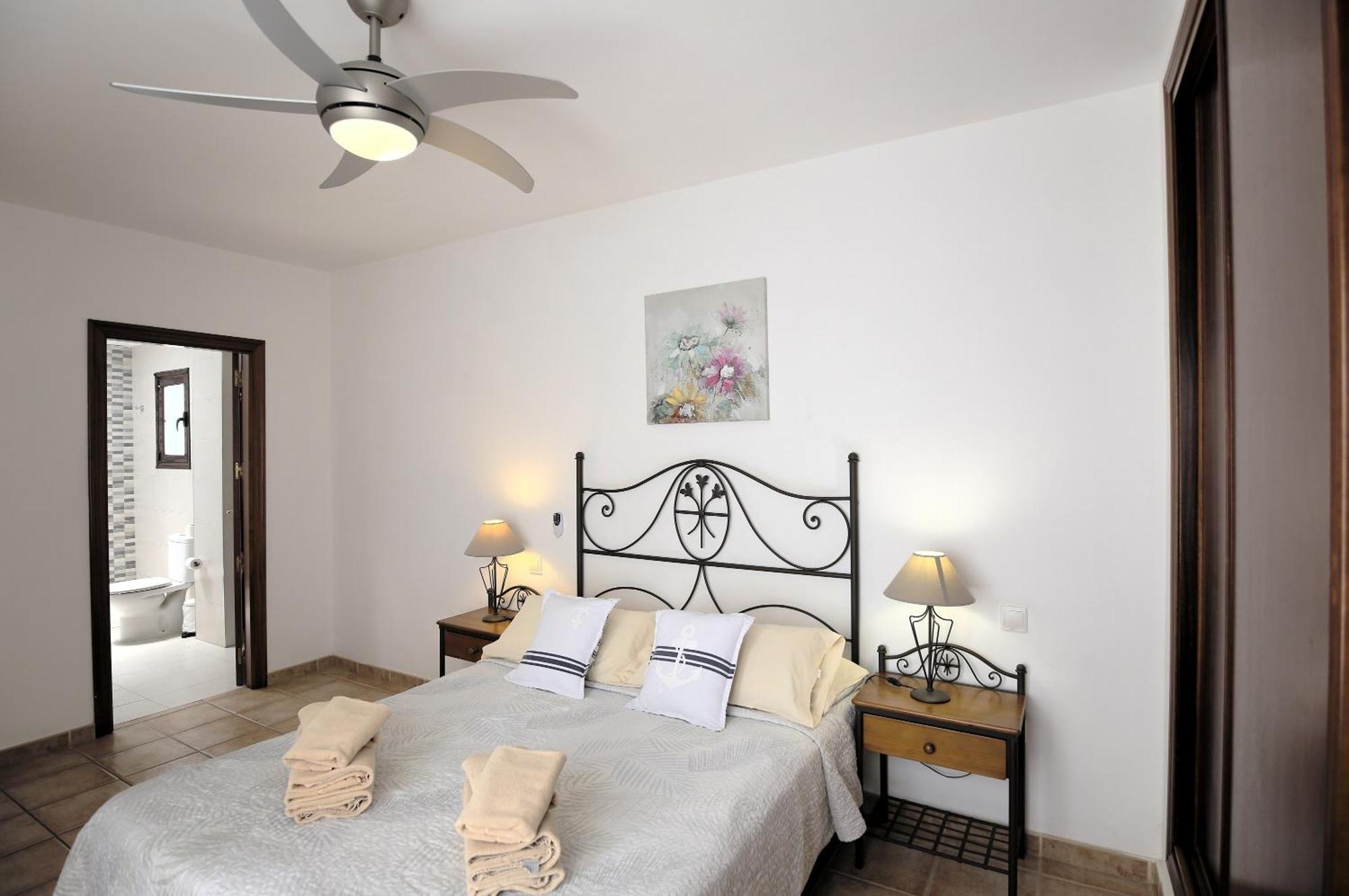 Villa Charming Mojones 3 Bedrooms Child Friendly Pool Lise Short Walk To Old Town Puerto Del Carmen
