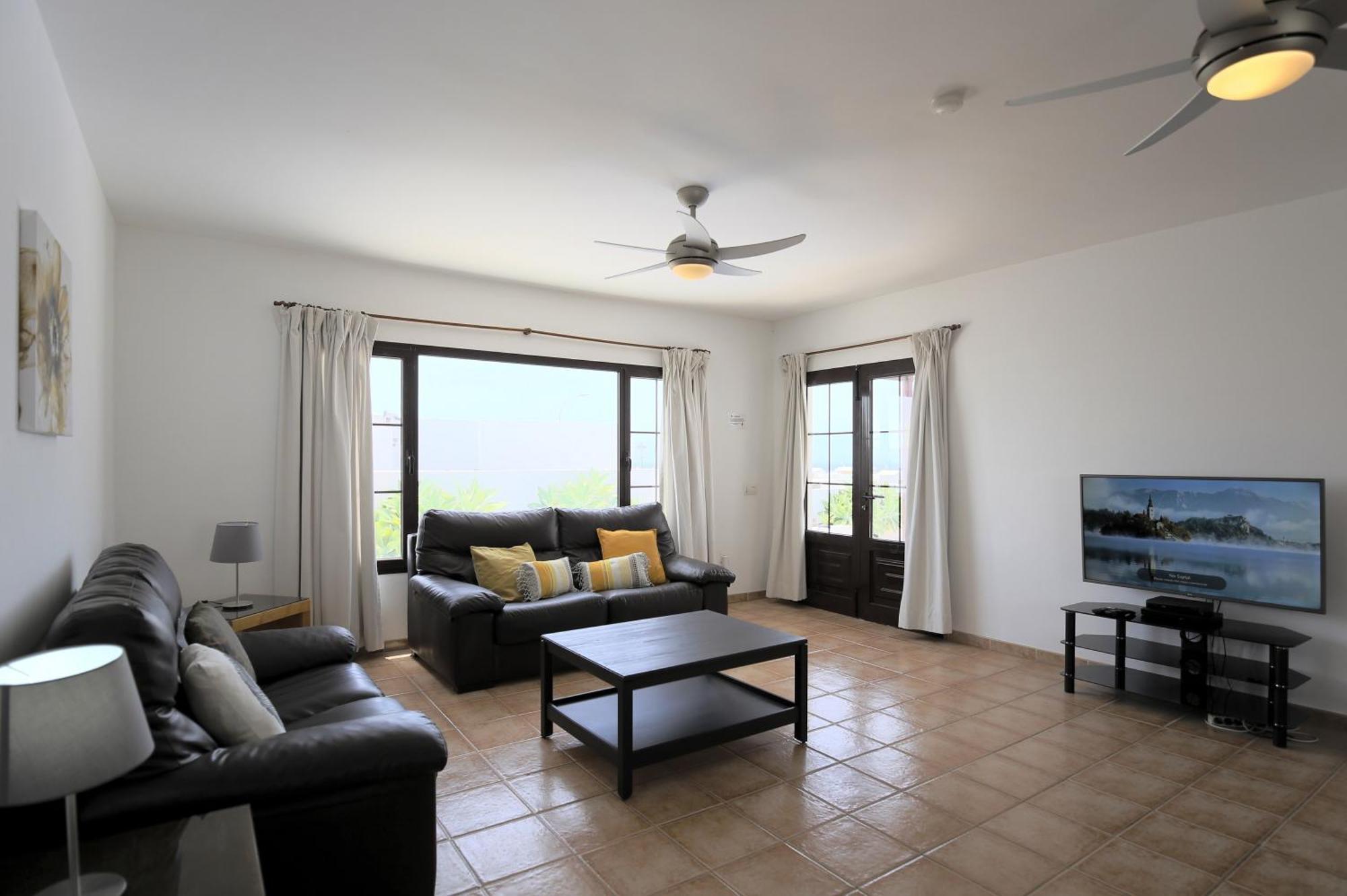 Charming Mojones 3 Bedrooms Child Friendly Pool Lise Short Walk To Old Town Puerto Del Carmen Villa *