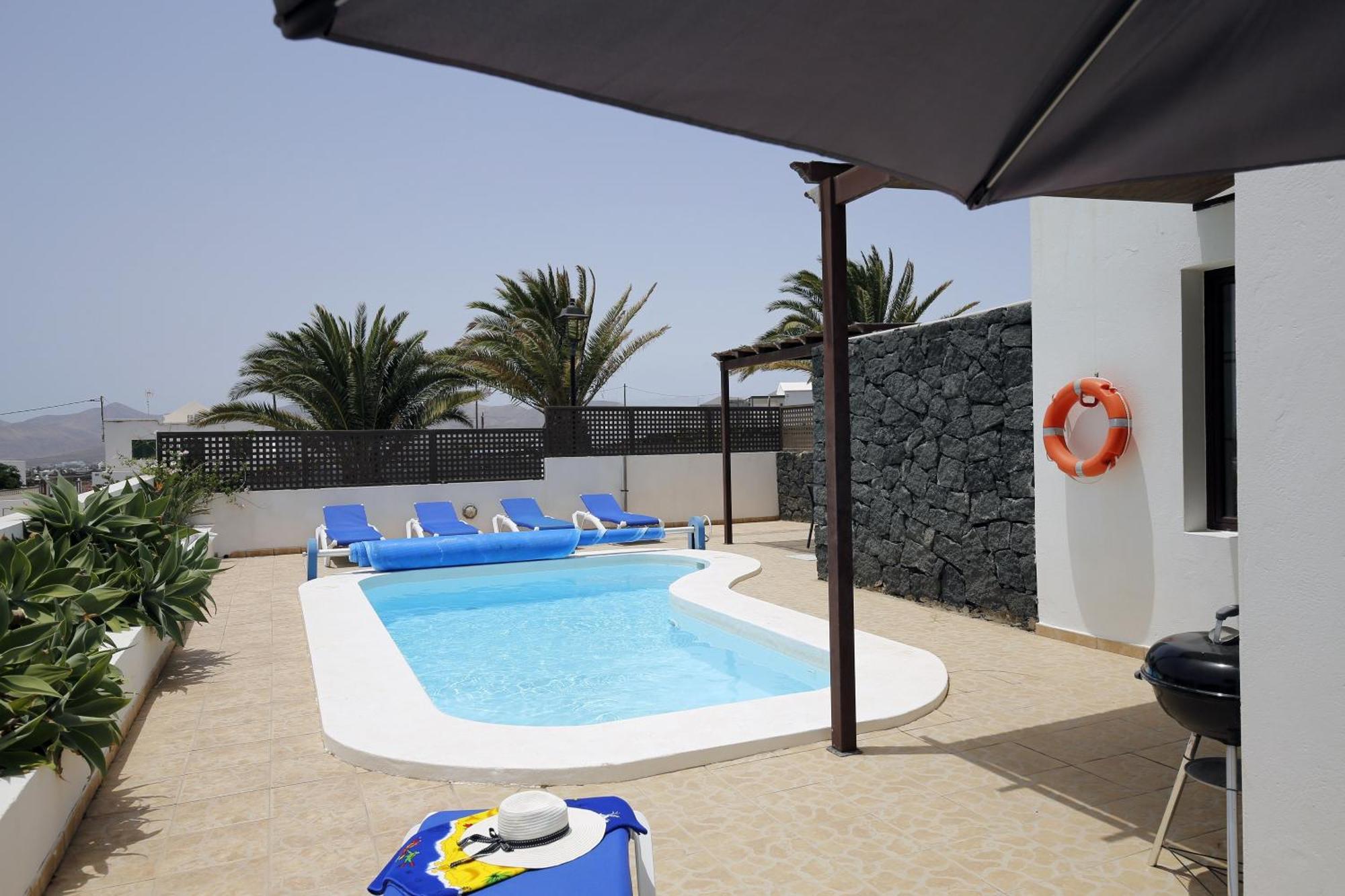 Charming Mojones 3 Bedrooms Child Friendly Pool Lise Short Walk To Old Town Puerto Del Carmen