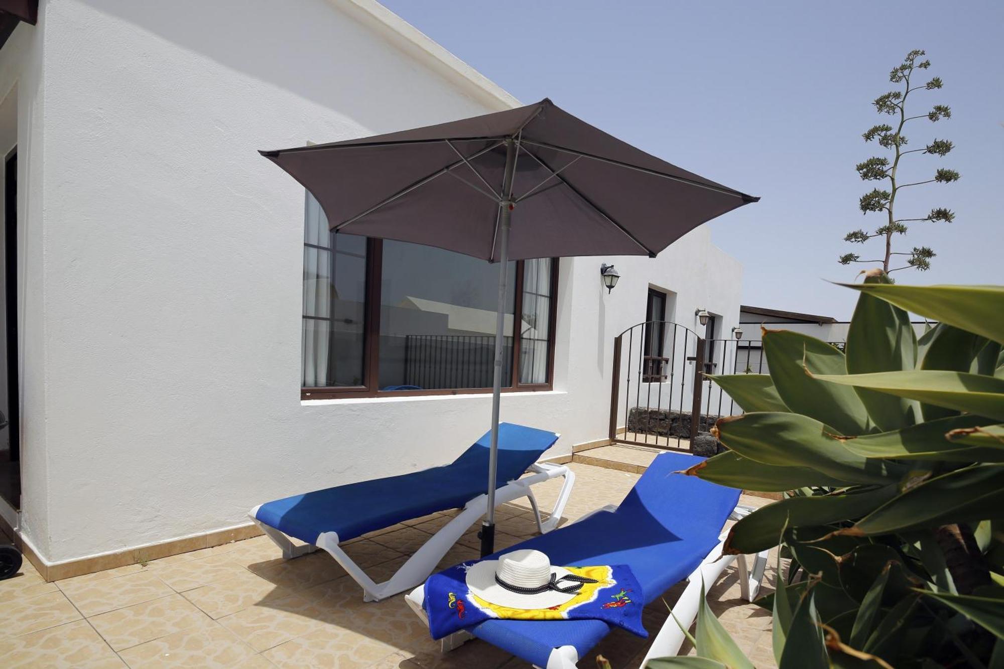 Villa Charming Mojones 3 Bedrooms Child Friendly Pool Lise Short Walk To Old Town Puerto Del Carmen Tias