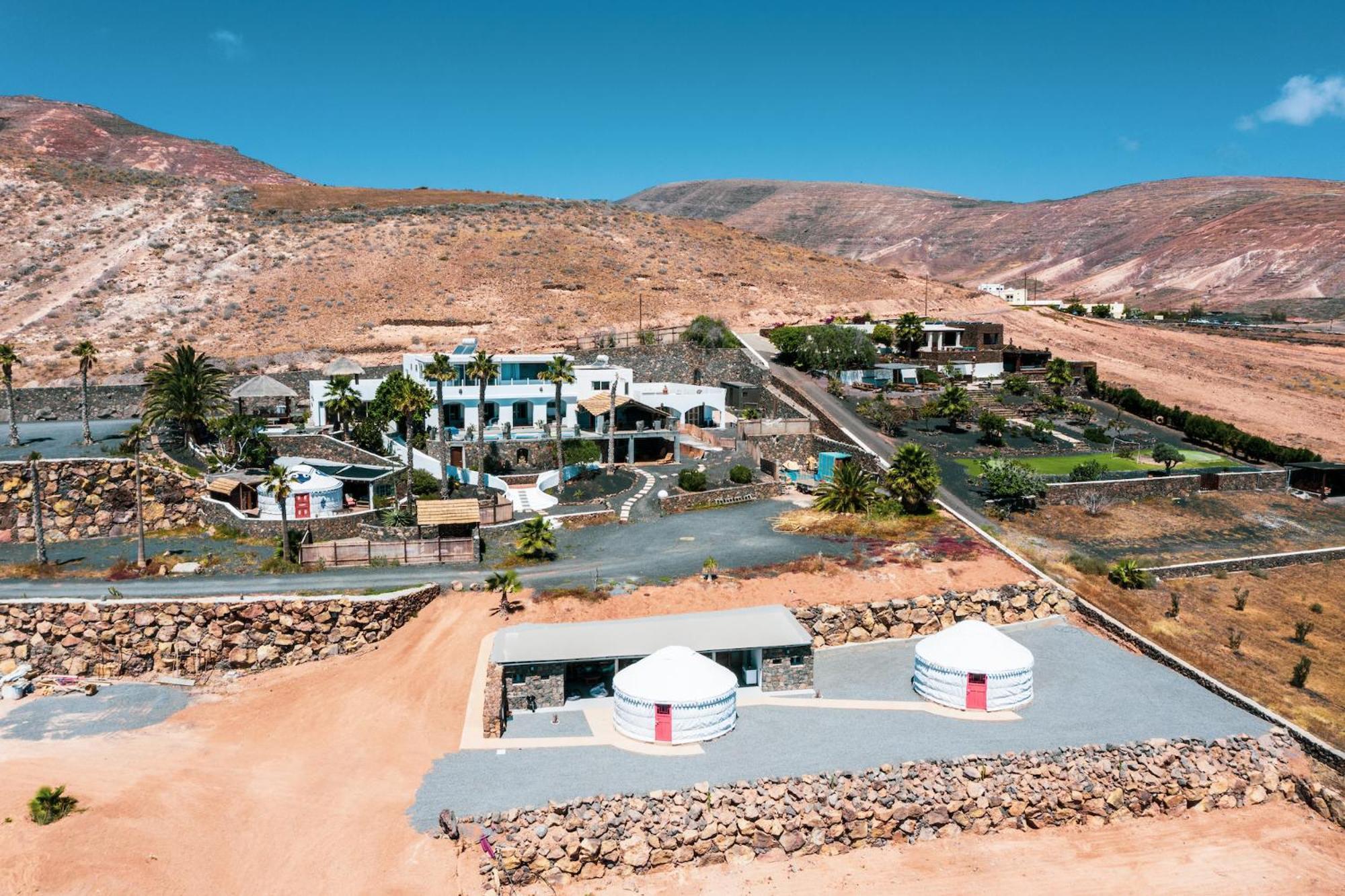 Villa Palacio And Yurt - 2 Pools - Hot Tub - Fantastic Sea Views Tabayesco