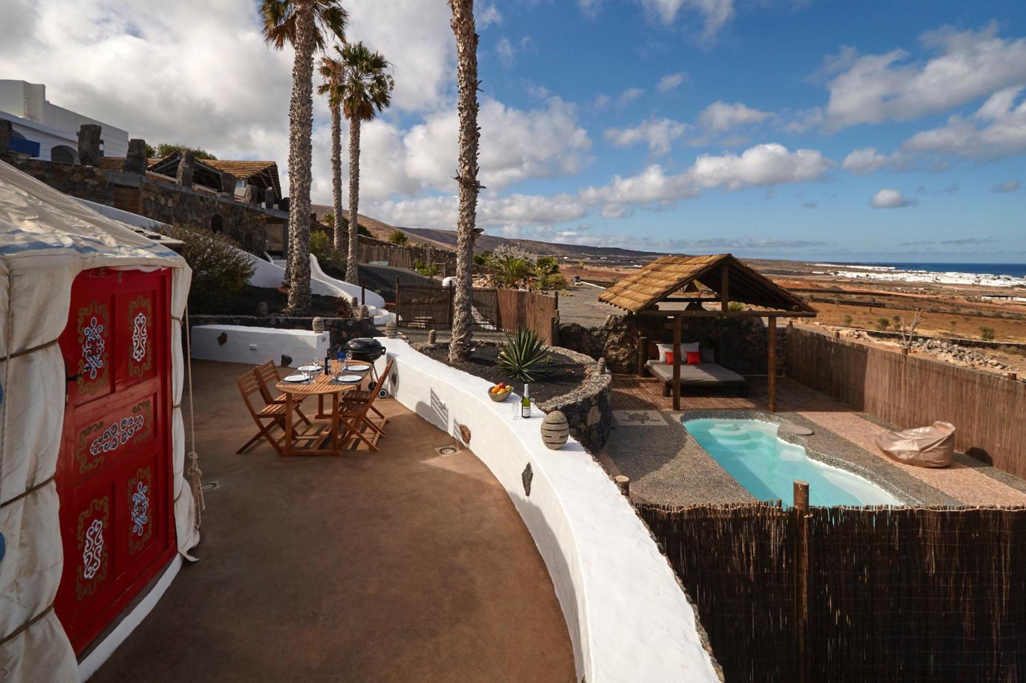 Palacio And Yurt - 2 Pools - Hot Tub - Fantastic Sea Views Tabayesco