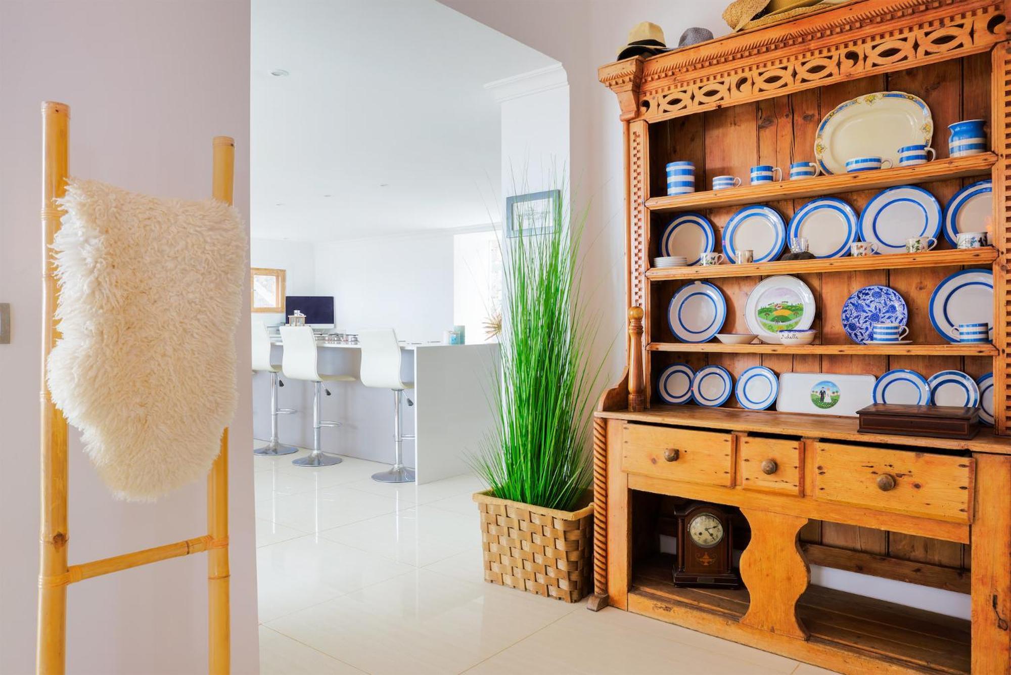 Villa Palacio And Yurt - 2 Pools - Hot Tub - Fantastic Sea Views *