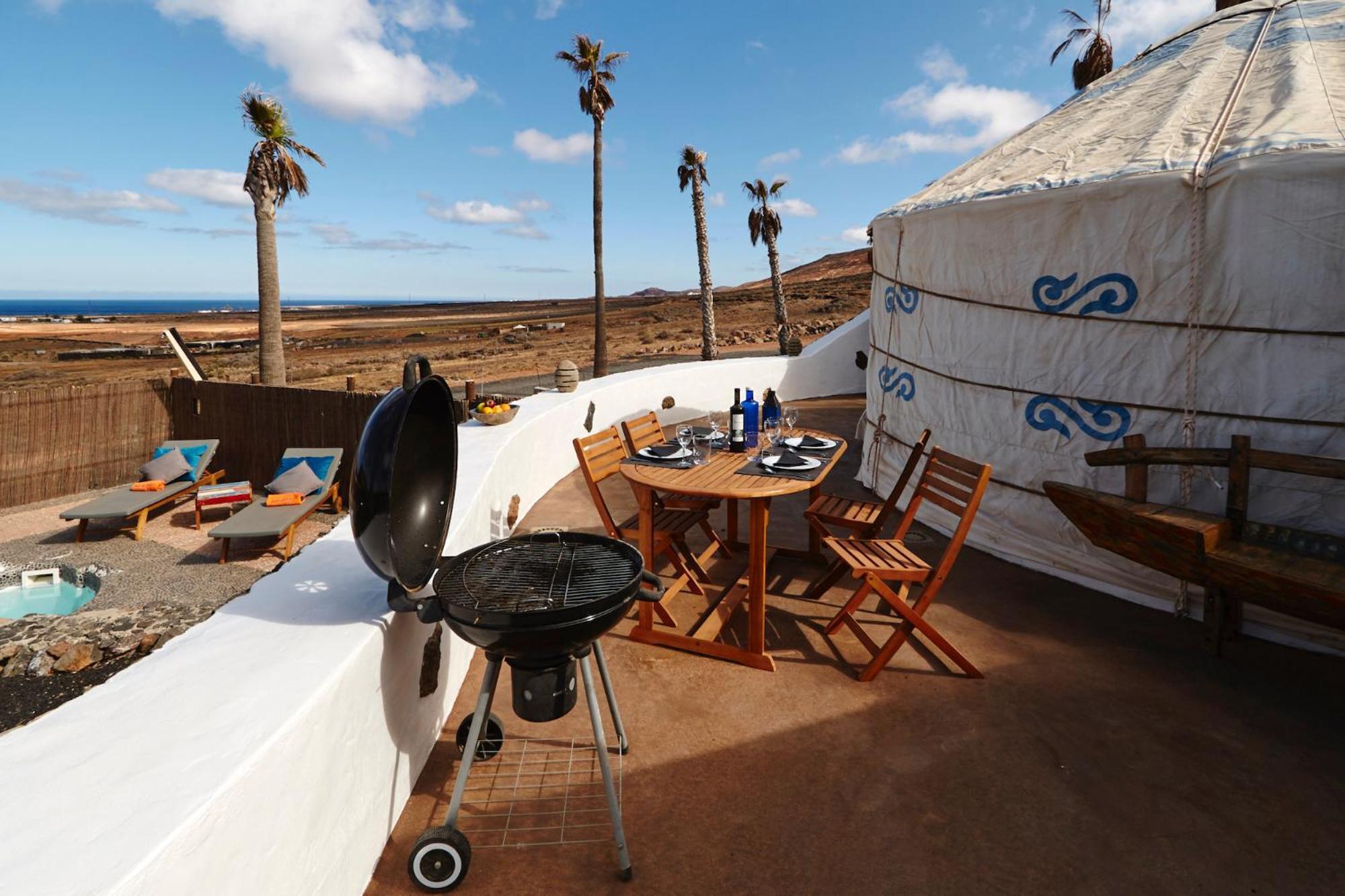 Palacio And Yurt - 2 Pools - Hot Tub - Fantastic Sea Views Tabayesco