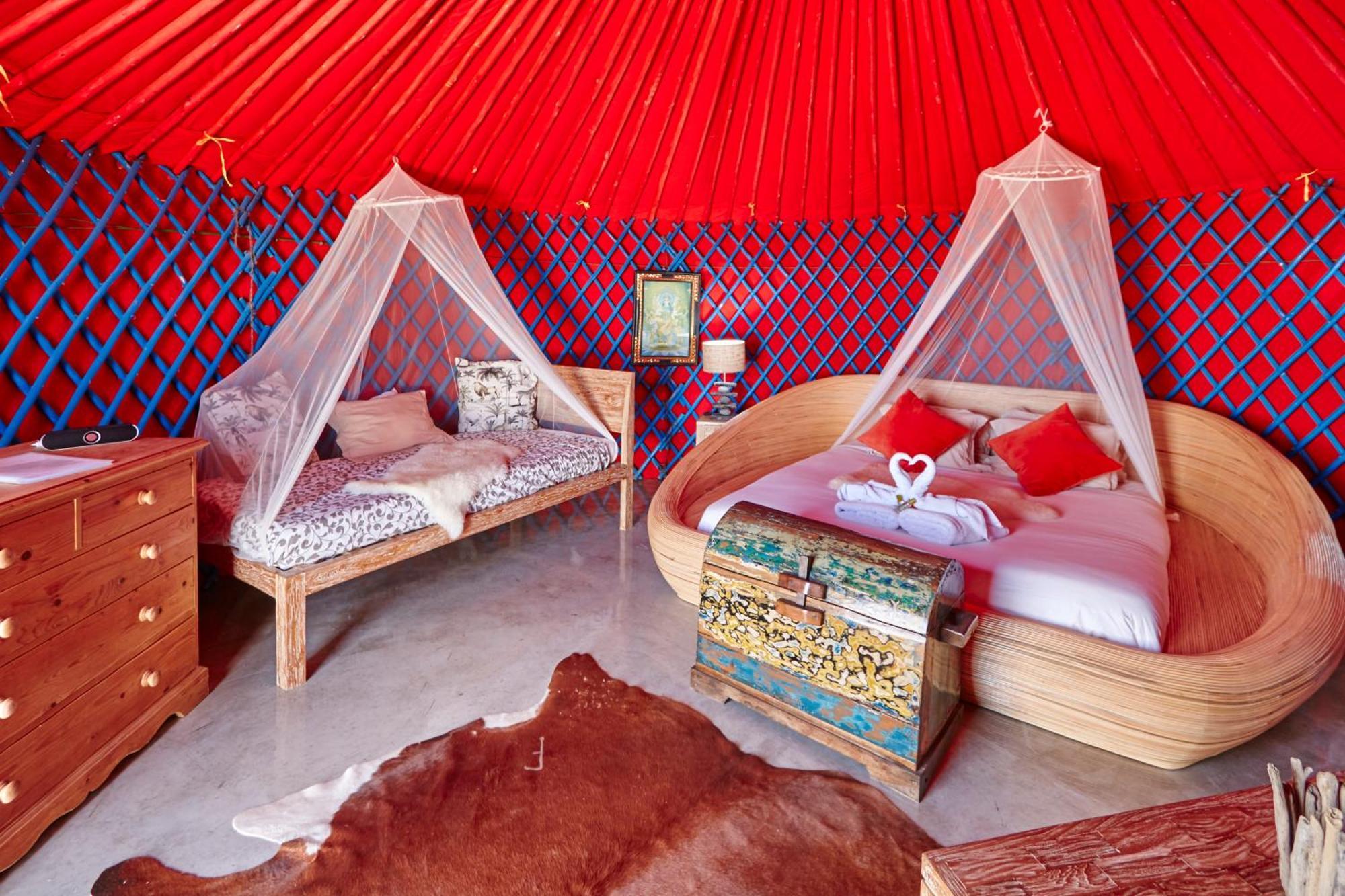 Palacio And Yurt - 2 Pools - Hot Tub - Fantastic Sea Views Villa Tabayesco