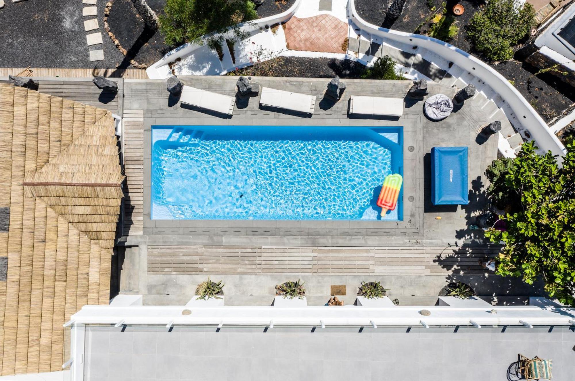 Palacio And Yurt - 2 Pools - Hot Tub - Fantastic Sea Views Villa *