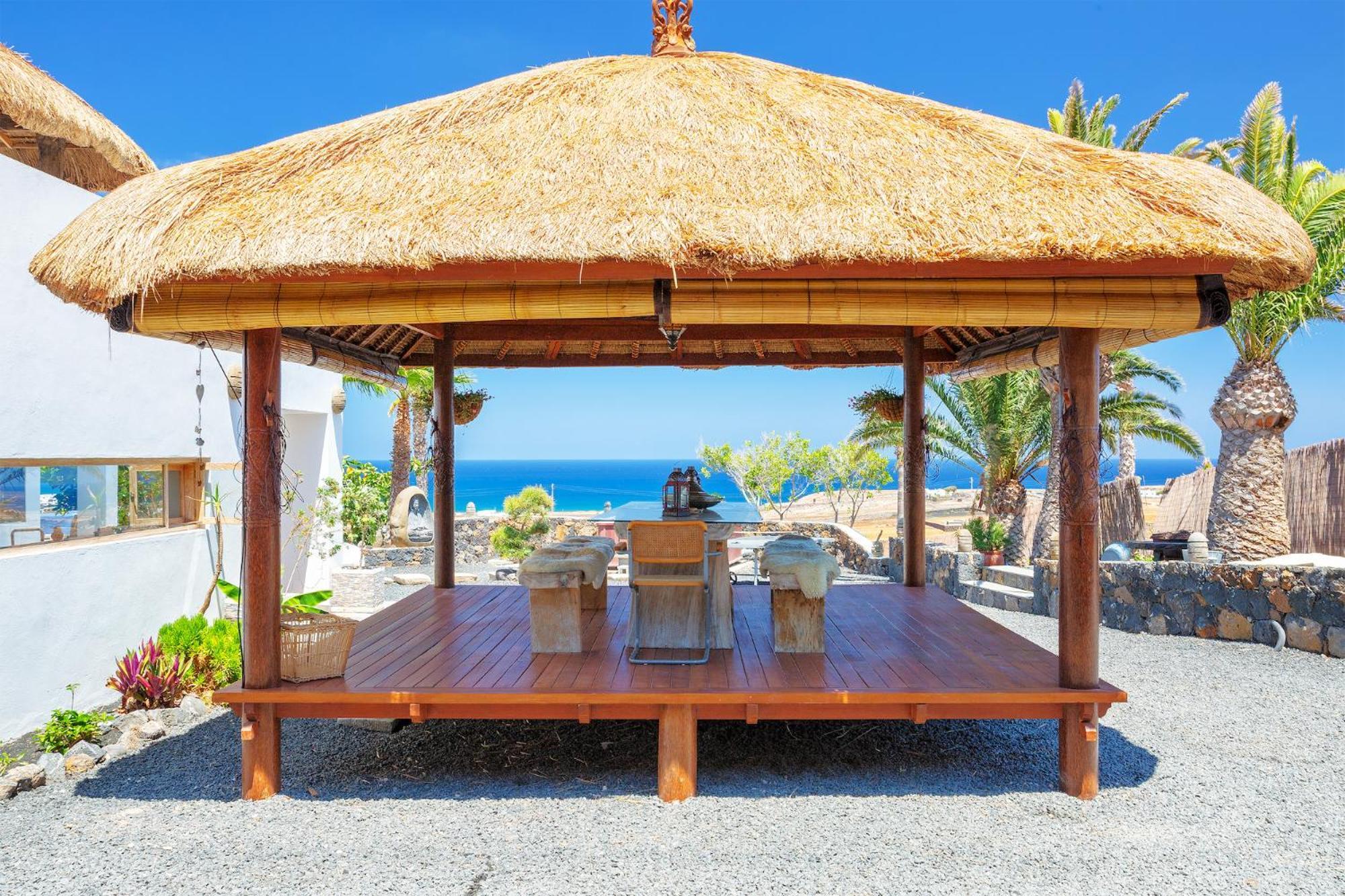 Palacio And Yurt - 2 Pools - Hot Tub - Fantastic Sea Views * Tabayesco