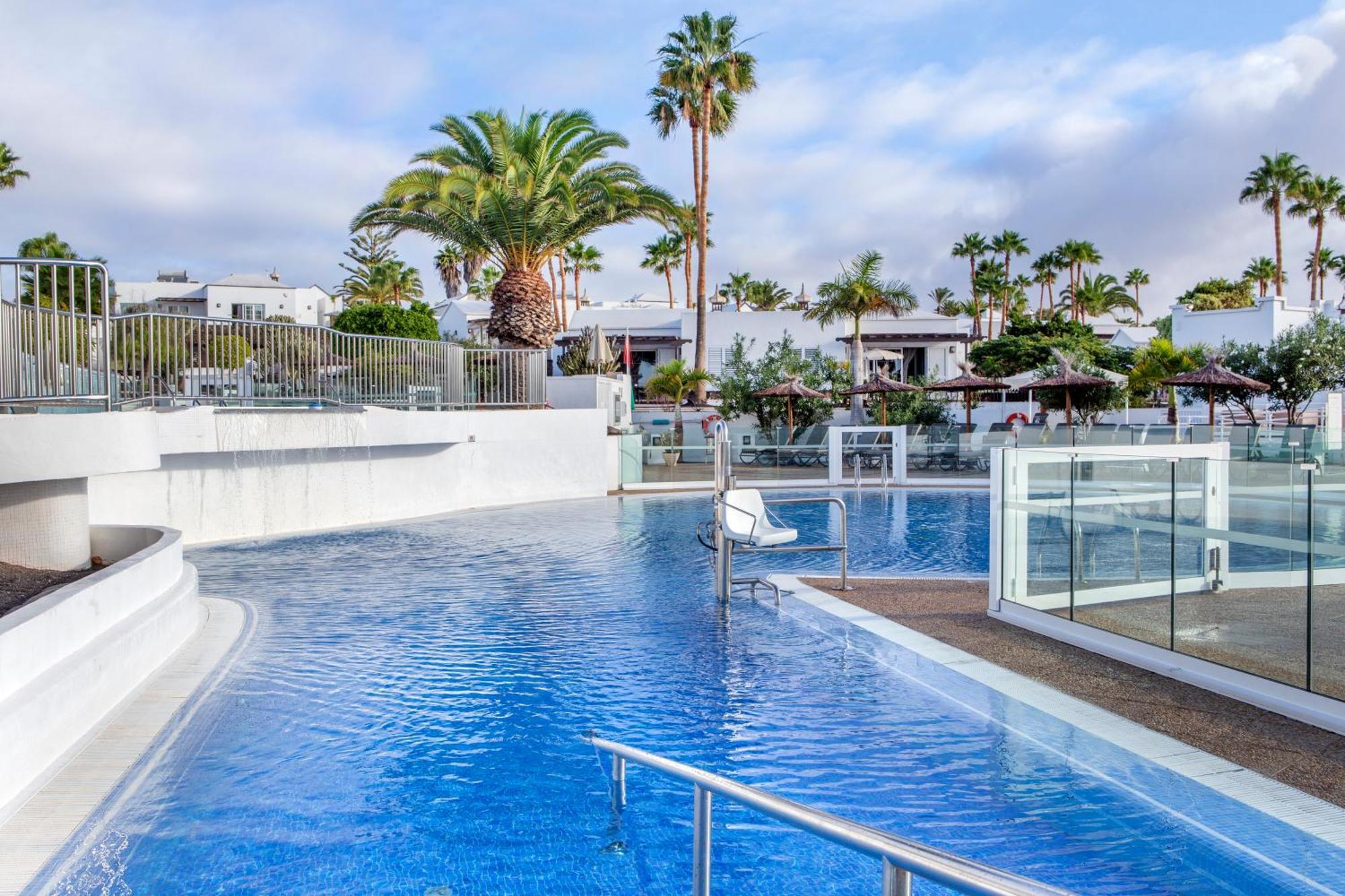 Aparthotel Jardines Del Sol 4*