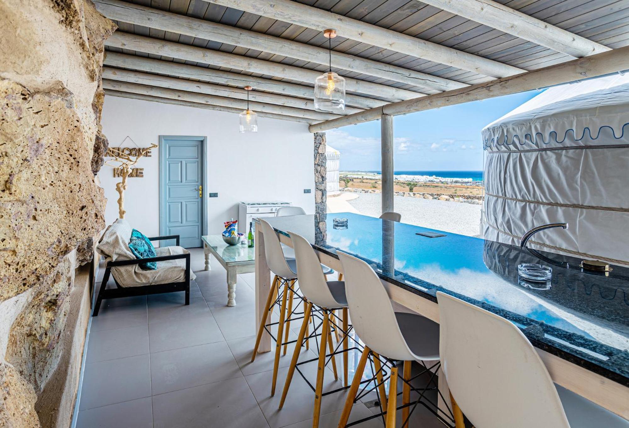 Palacio And Yurt - 2 Pools - Hot Tub - Fantastic Sea Views Villa *
