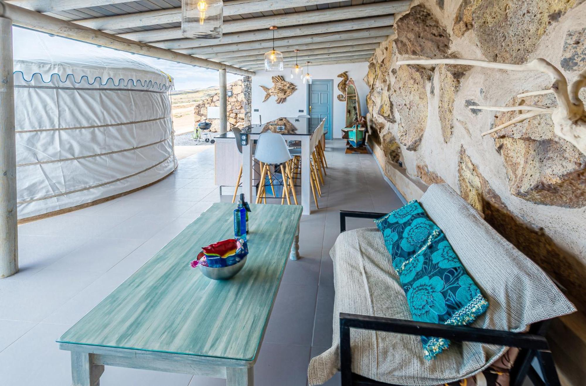 Palacio And Yurt - 2 Pools - Hot Tub - Fantastic Sea Views Villa