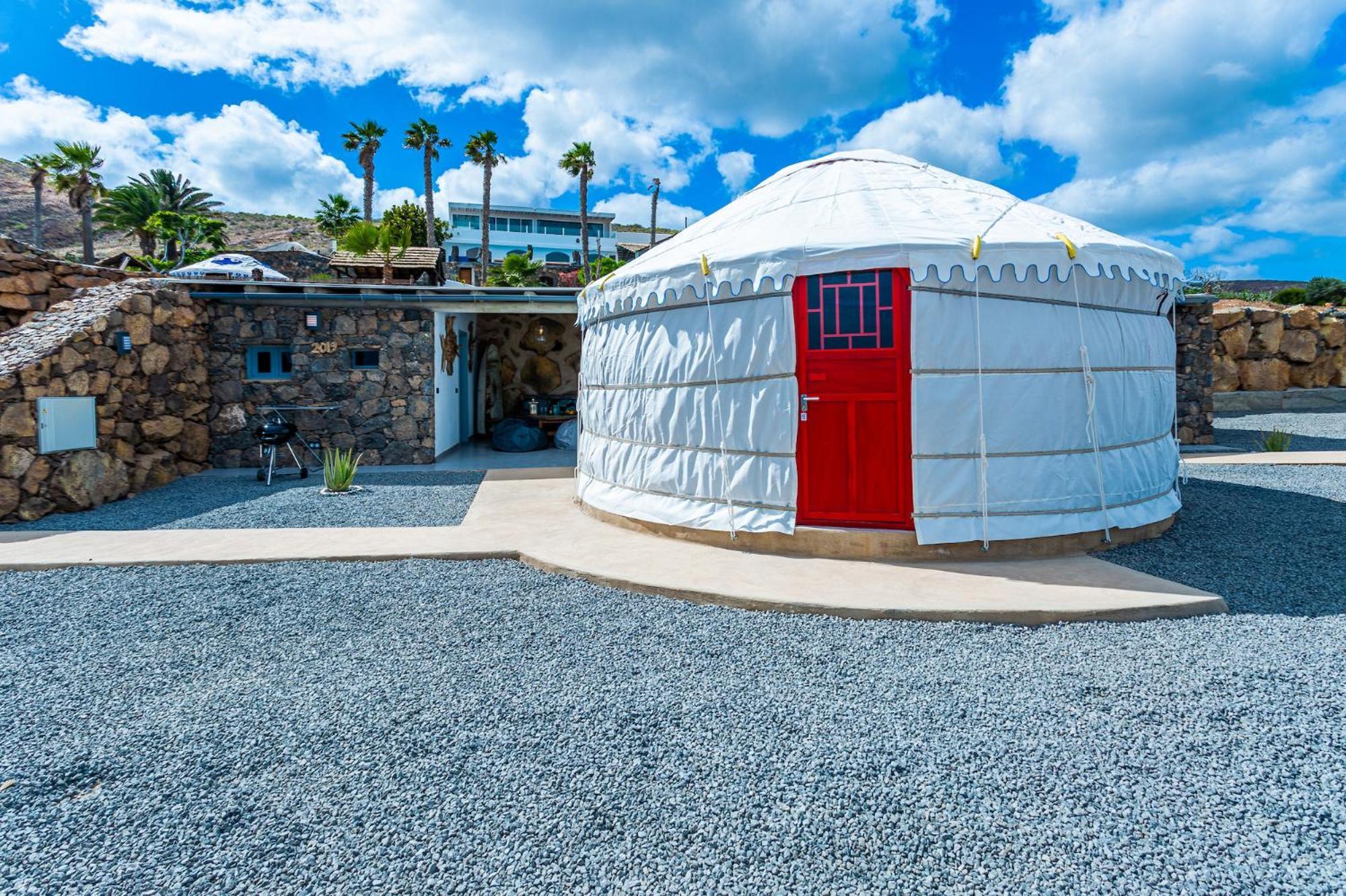 Palacio And Yurt - 2 Pools - Hot Tub - Fantastic Sea Views
