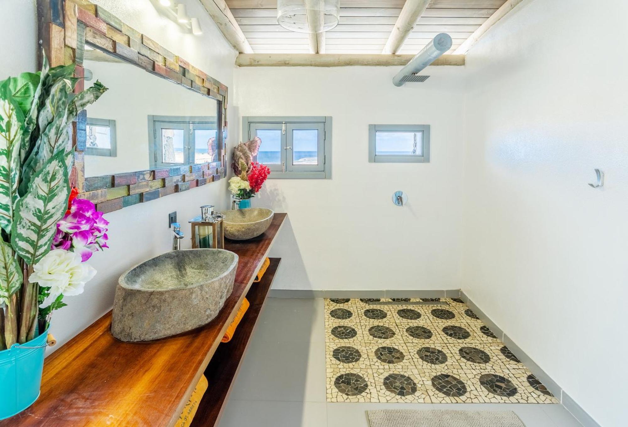 Palacio And Yurt - 2 Pools - Hot Tub - Fantastic Sea Views * Tabayesco