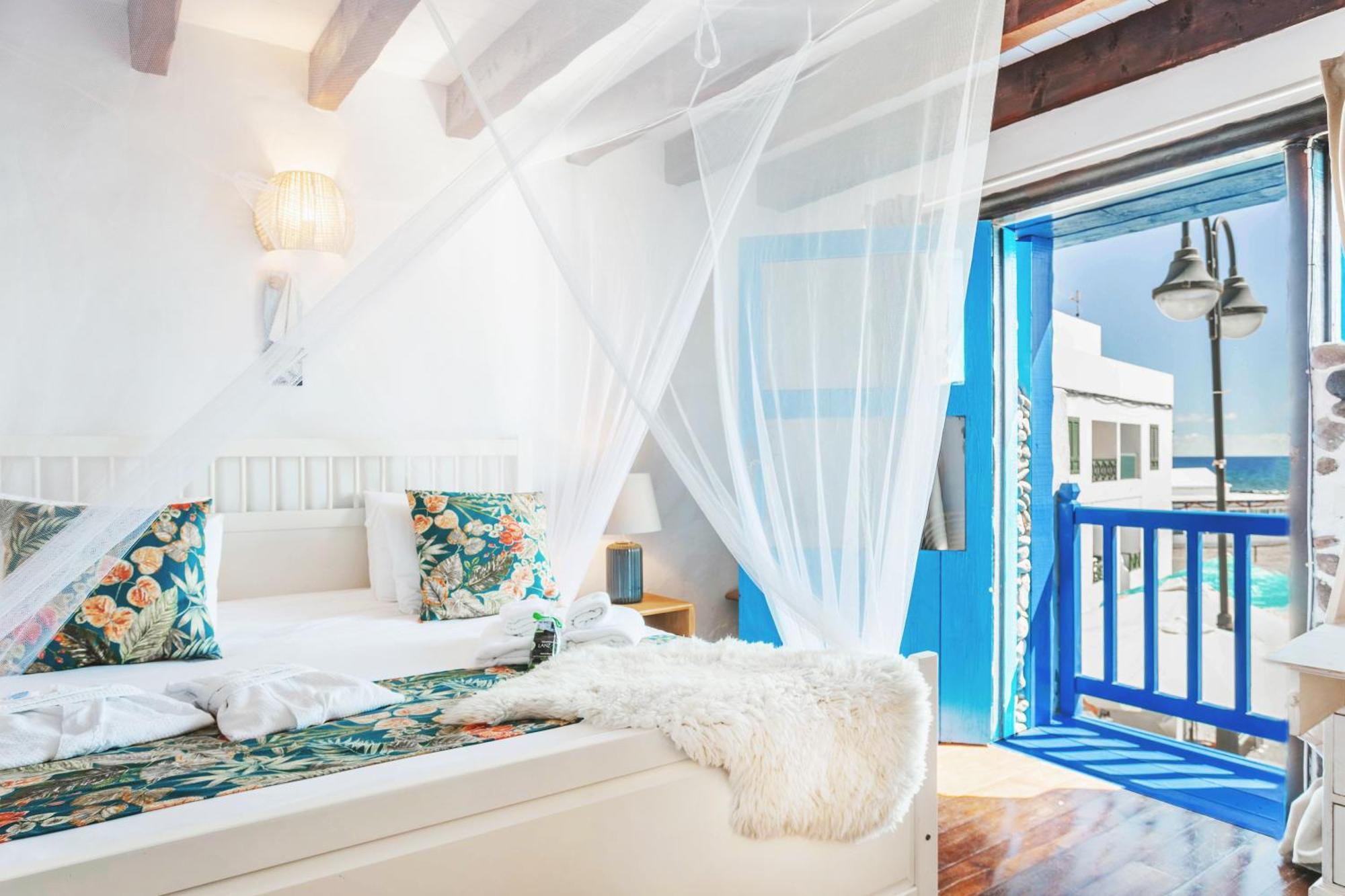 Eco Fisherman's Seafront - Fantastic Views - Private Courtyard *