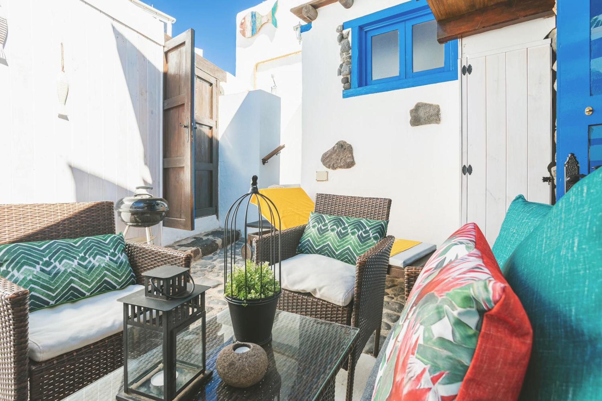 Eco Fisherman's Seafront - Fantastic Views - Private Courtyard