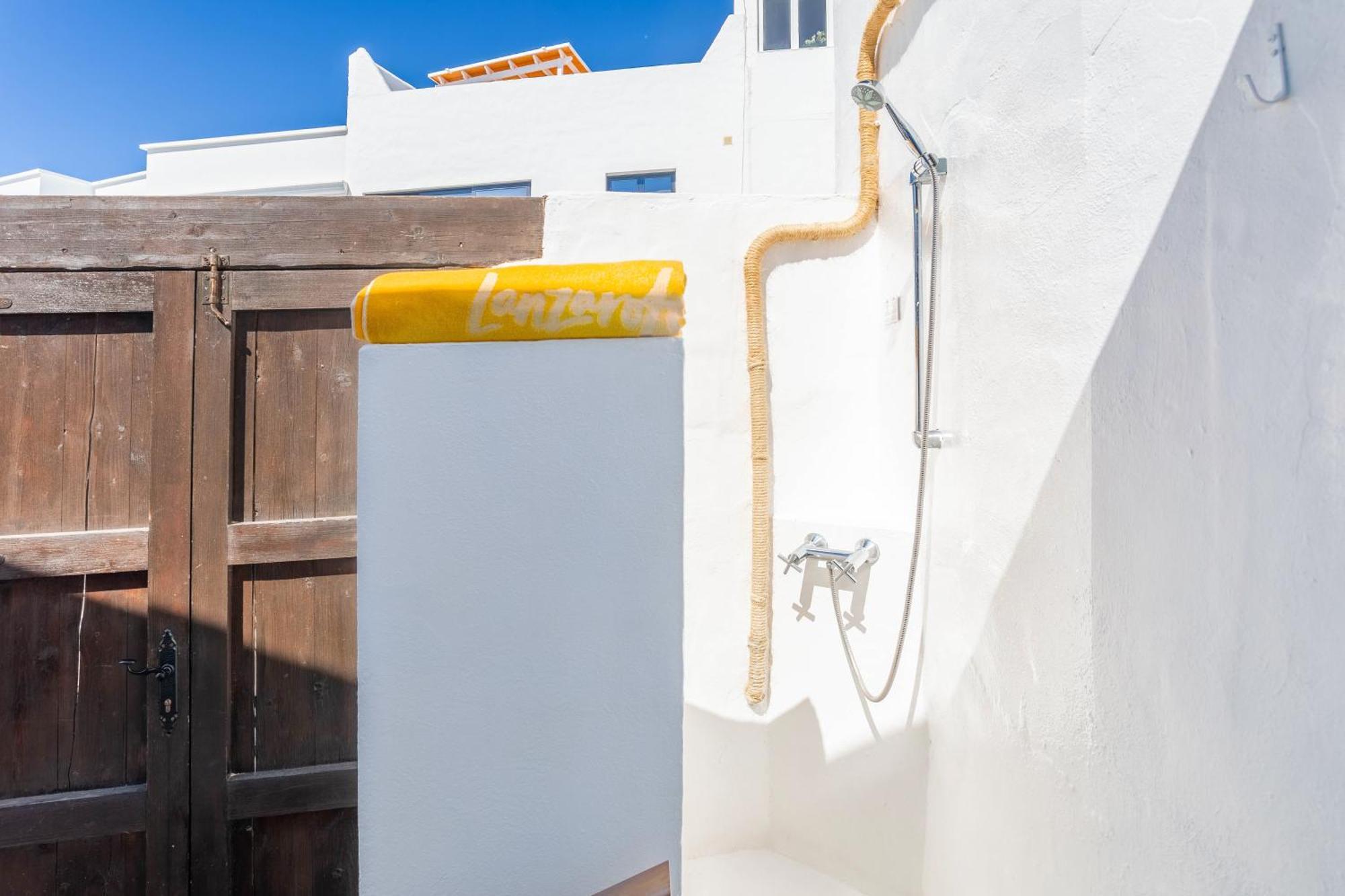Eco Fisherman's Seafront - Fantastic Views - Private Courtyard Arrieta (Lanzarote)