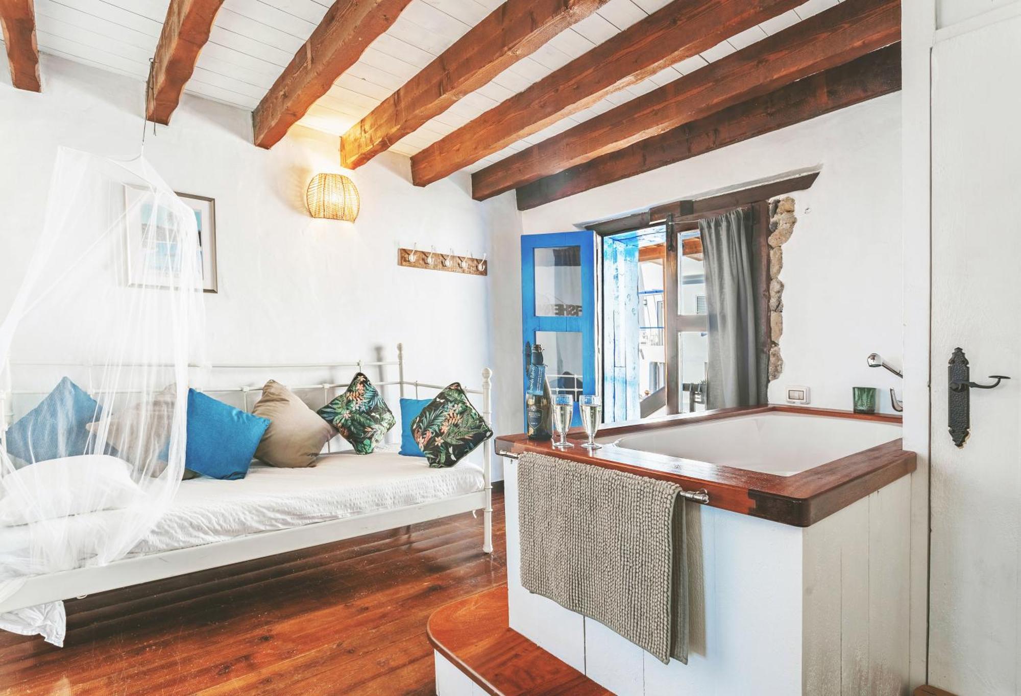 Eco Fisherman's Seafront - Fantastic Views - Private Courtyard Сasa de vacaciones *