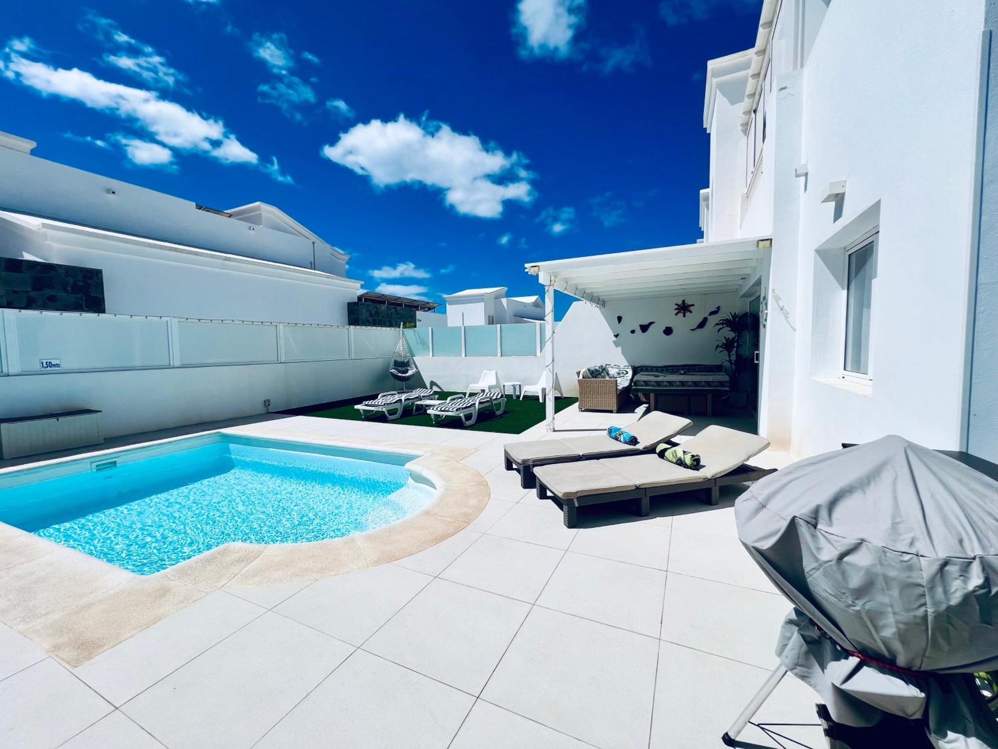 Lovely Sanmar, Heated Pool Villa Playa Blanca (Lanzarote)