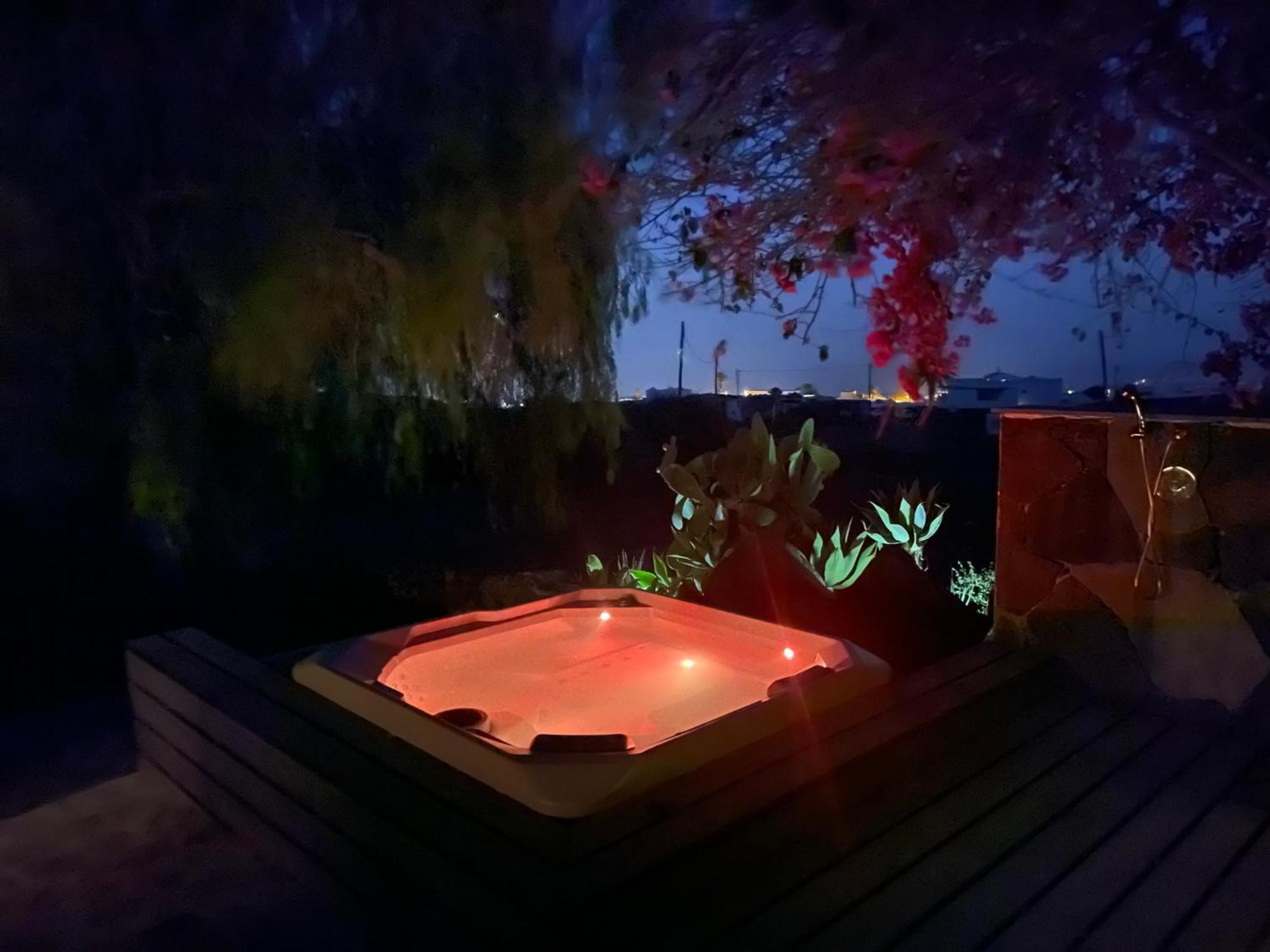 Cosy Finca, Sea Views, Jacuzzi * La Asomada (Lanzarote)