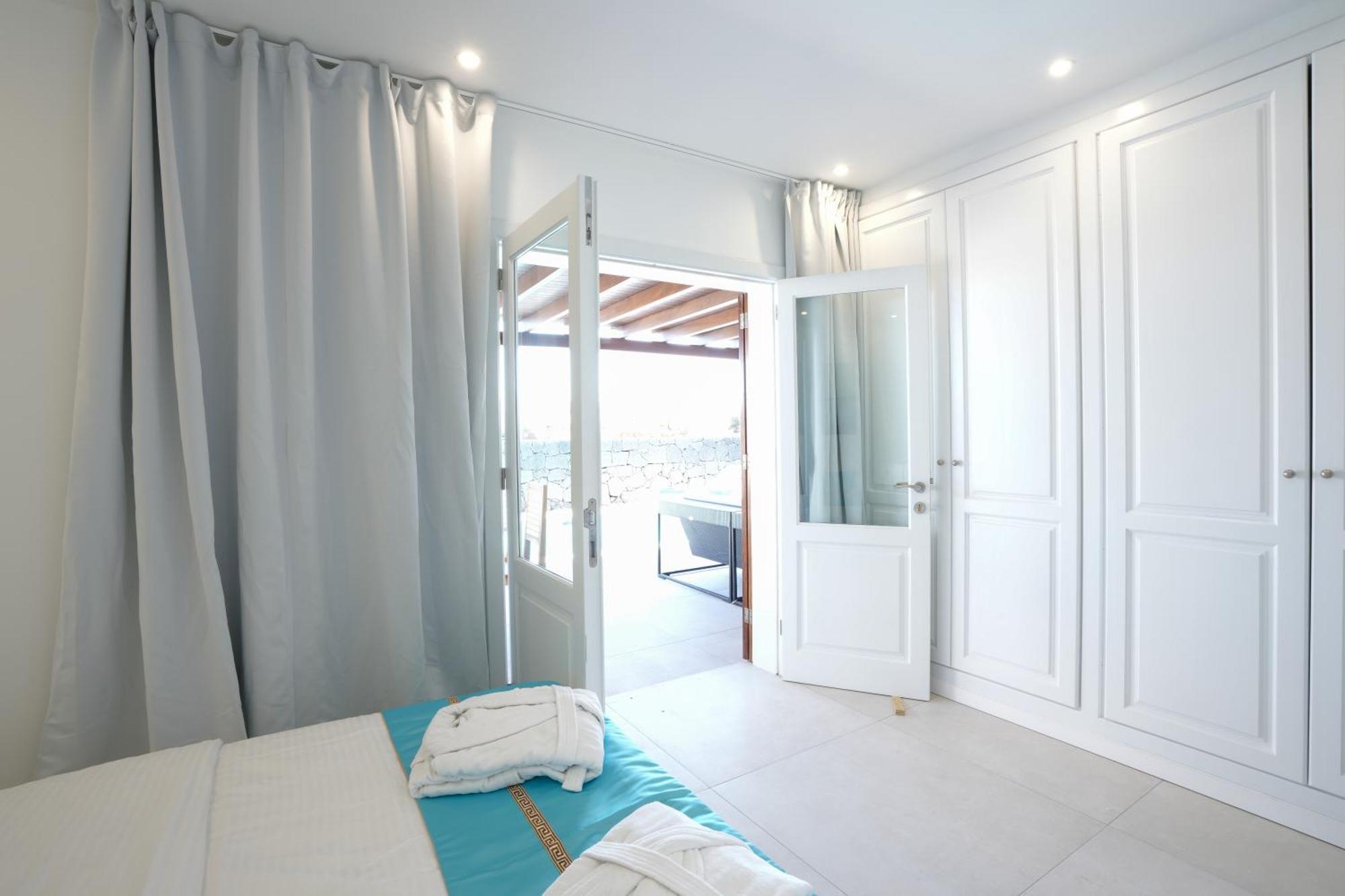 Yasmina Playa Blanca