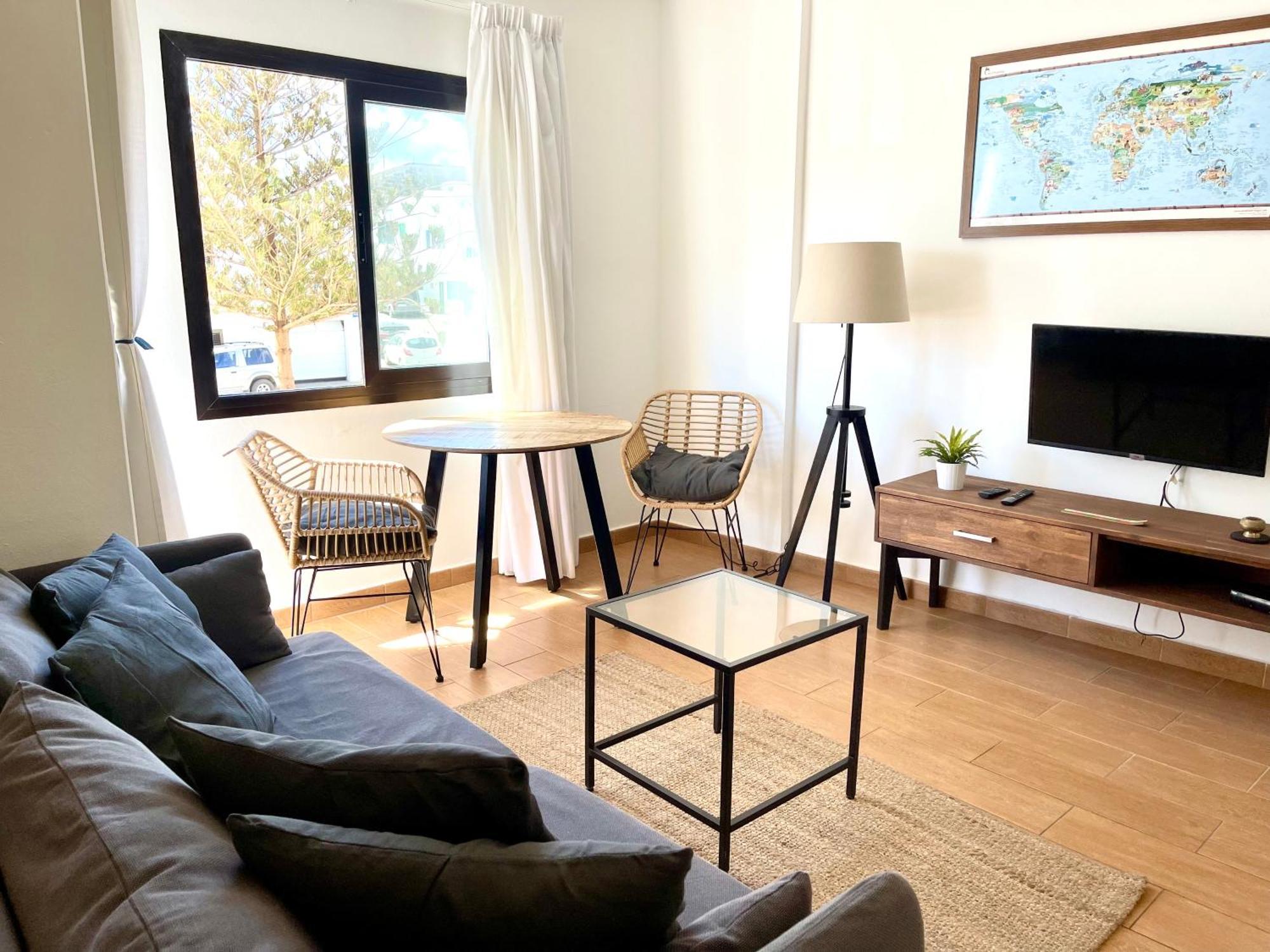 Apartamento Weybeach4 -sea Frontline,plaza View,little Terrace *
