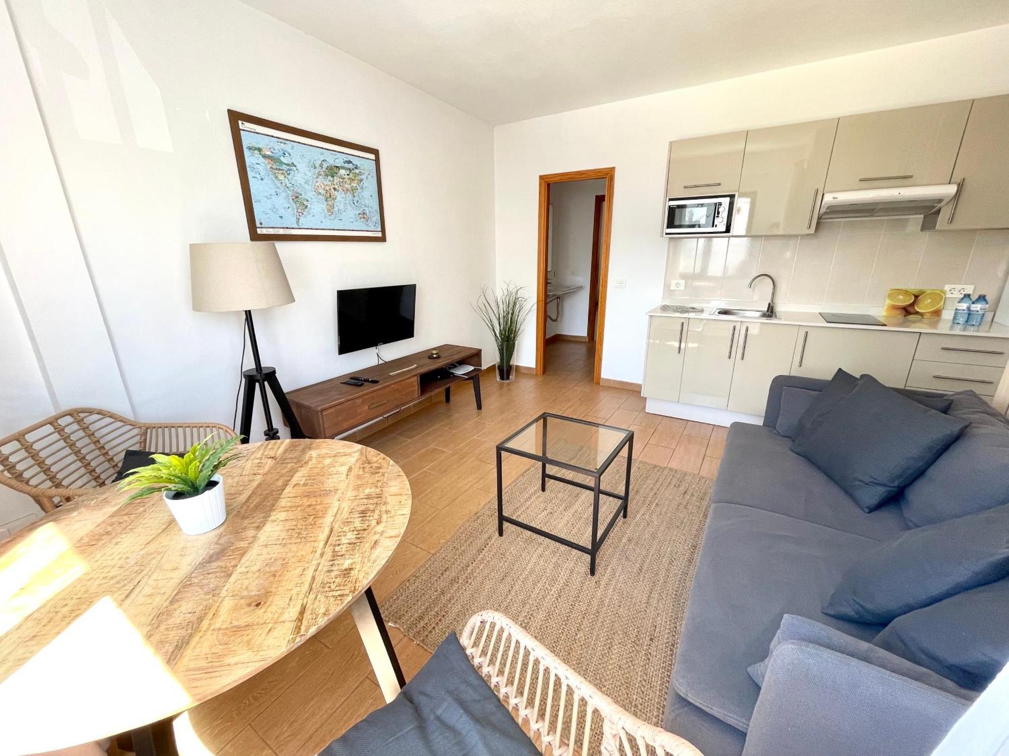 Apartamento Weybeach4 -sea Frontline,plaza View,little Terrace *