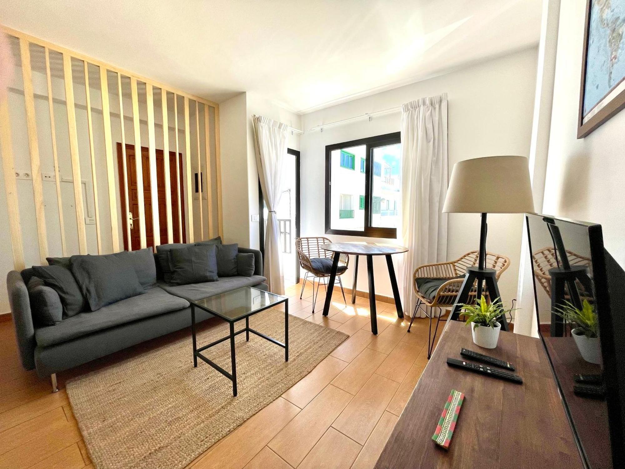 Apartamento Weybeach4 -sea Frontline,plaza View,little Terrace *