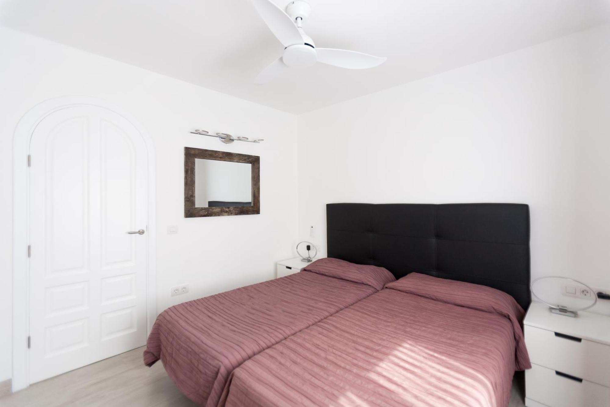 Villa 4 Bedroom Mimi With Private Heated Pool Puerto del Carmen (Lanzarote)