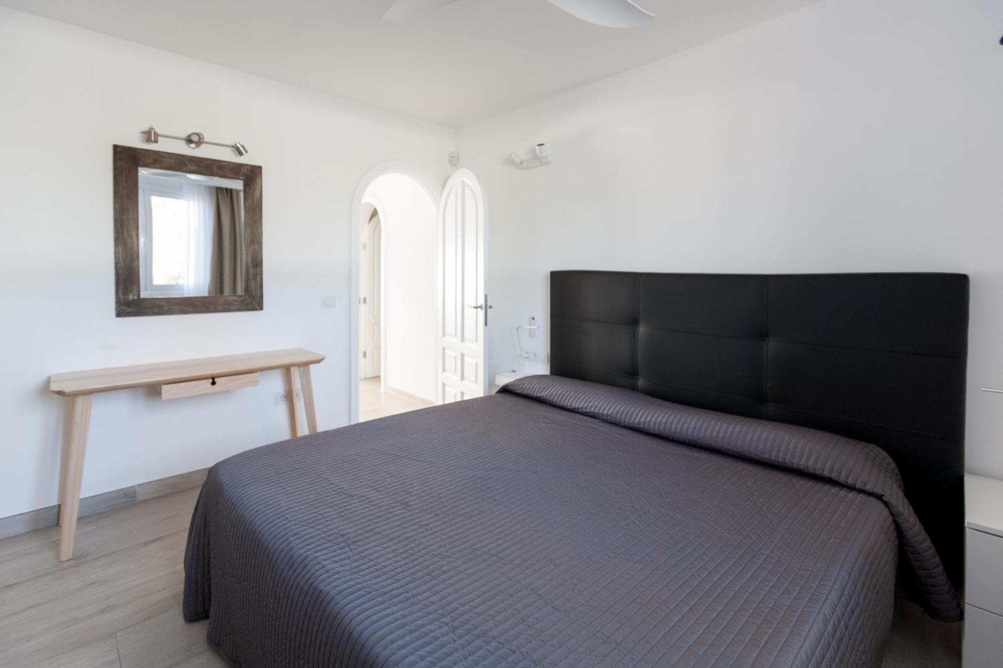 4 Bedroom Mimi With Private Heated Pool * Puerto del Carmen (Lanzarote)