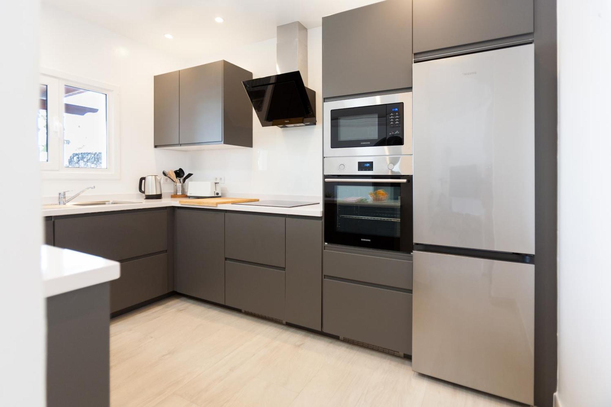 4 Bedroom Mimi With Private Heated Pool *