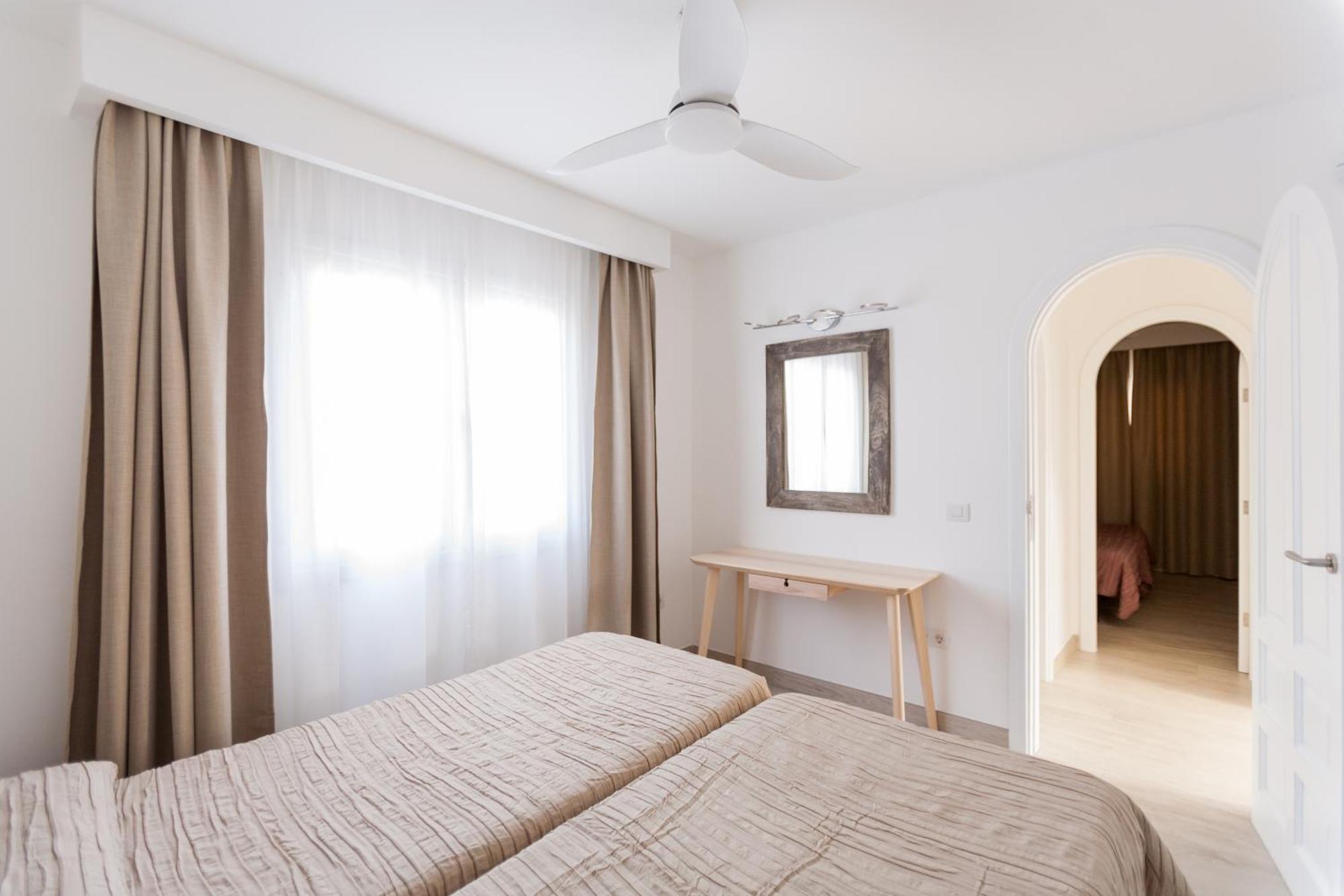 Villa 4 Bedroom Mimi With Private Heated Pool *