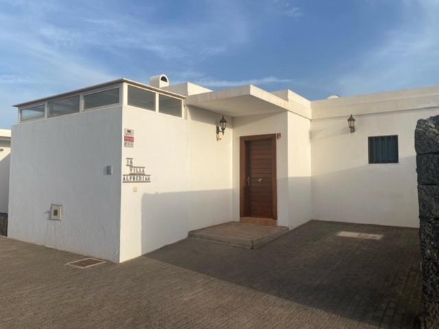 Alfredina * Yaiza (Lanzarote)