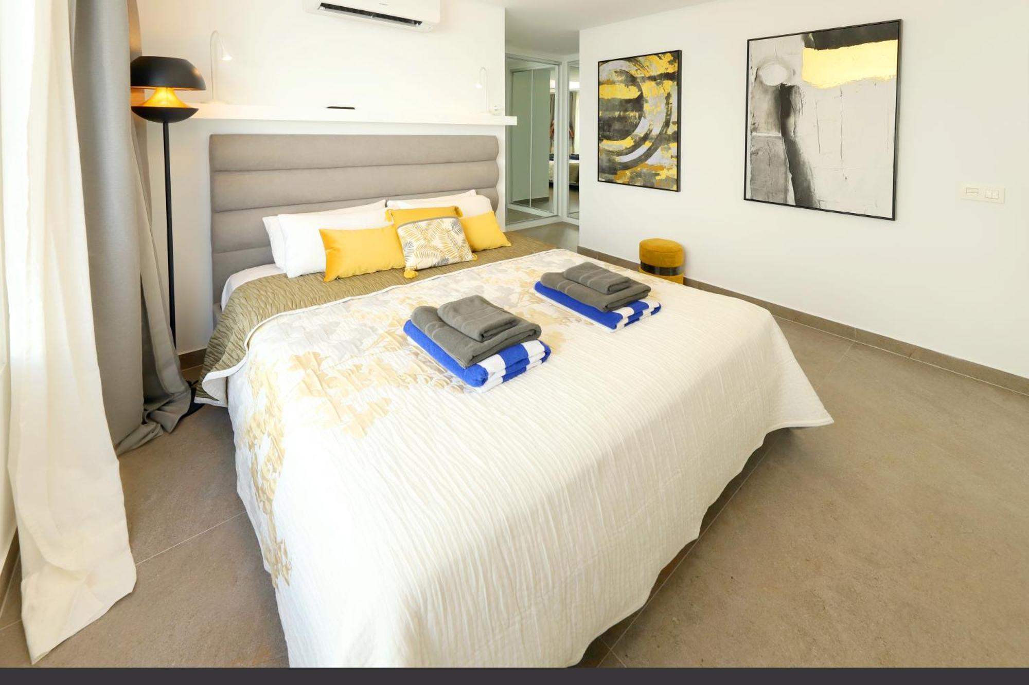 Luxury Puerto Del Carmen 4 Bedrooms La Perla Modern Furnishings Stunning Sea Views